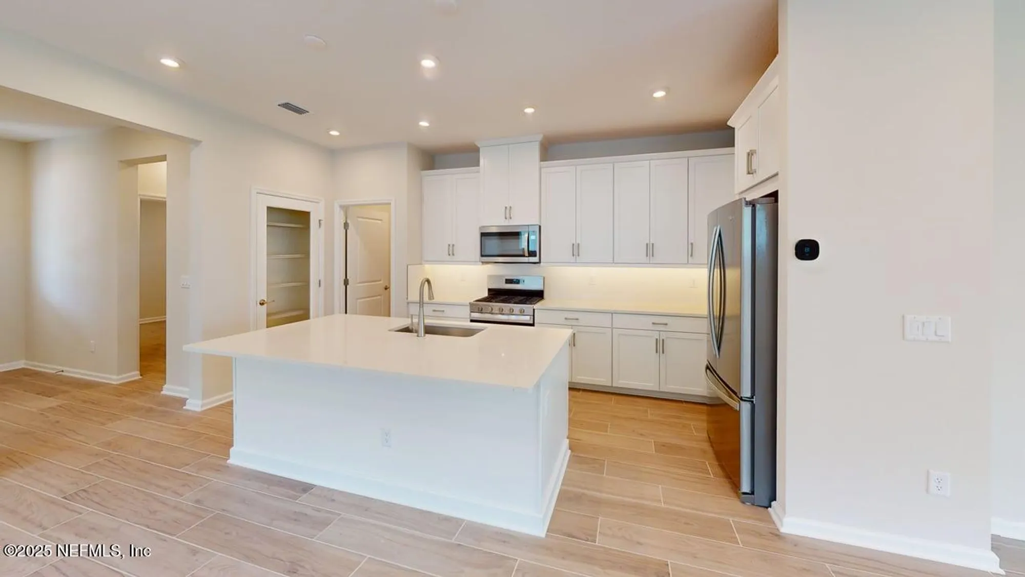 Property Slideshow image 5 of 70 | 623 juniper hills dr, St Johns, FL, 32259