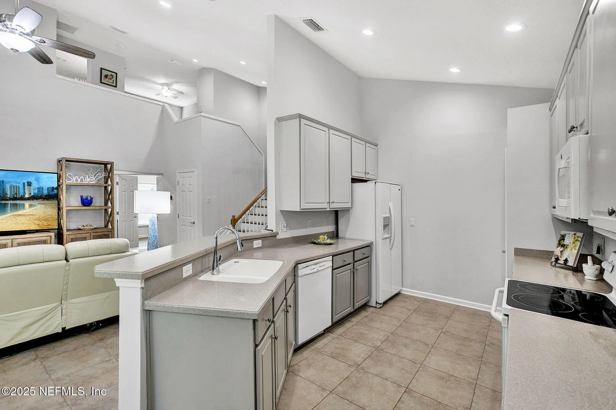 Property Slideshow image 10 of 34 | 9213 sugar meadow trl, Jacksonville, FL, 32256