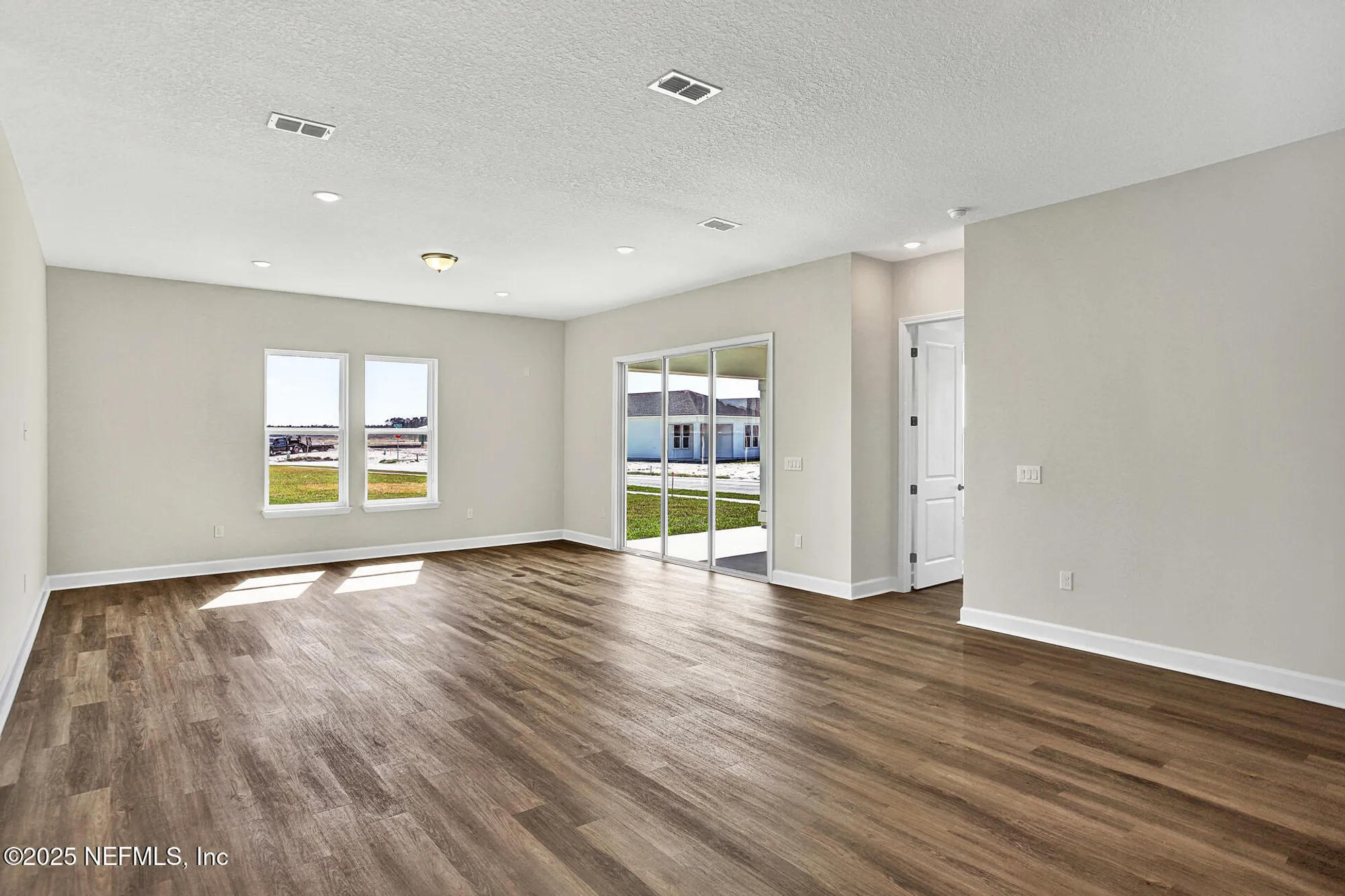 Property Slideshow image 11 of 19 | 526 knotted birch ave, St Augustine, FL, 32092