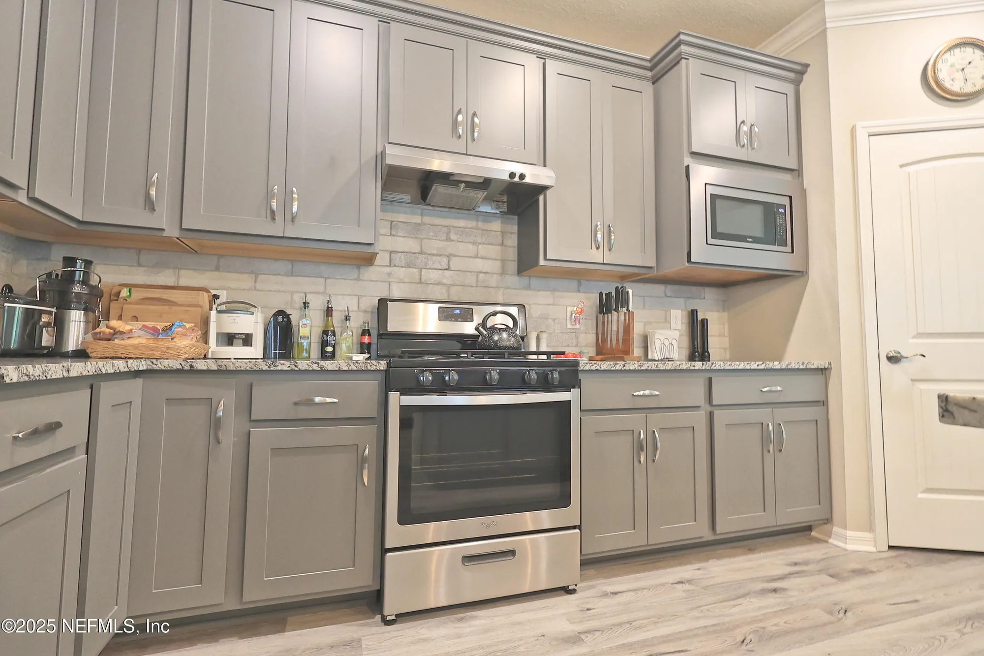 Property Slideshow image 8 of 59 | 10982 kentworth way, Jacksonville, FL, 32256