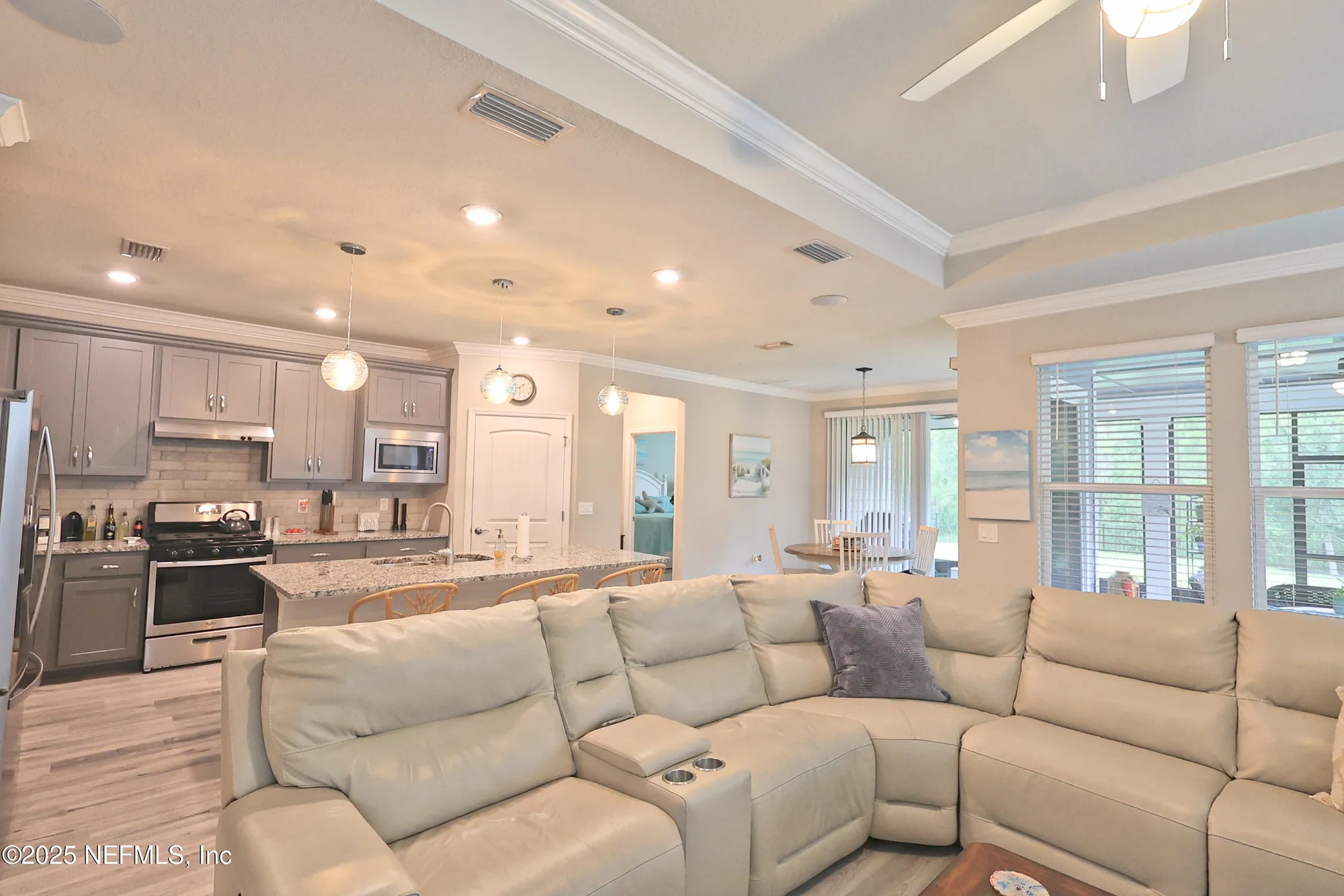 Property Slideshow image 16 of 59 | 10982 kentworth way, Jacksonville, FL, 32256