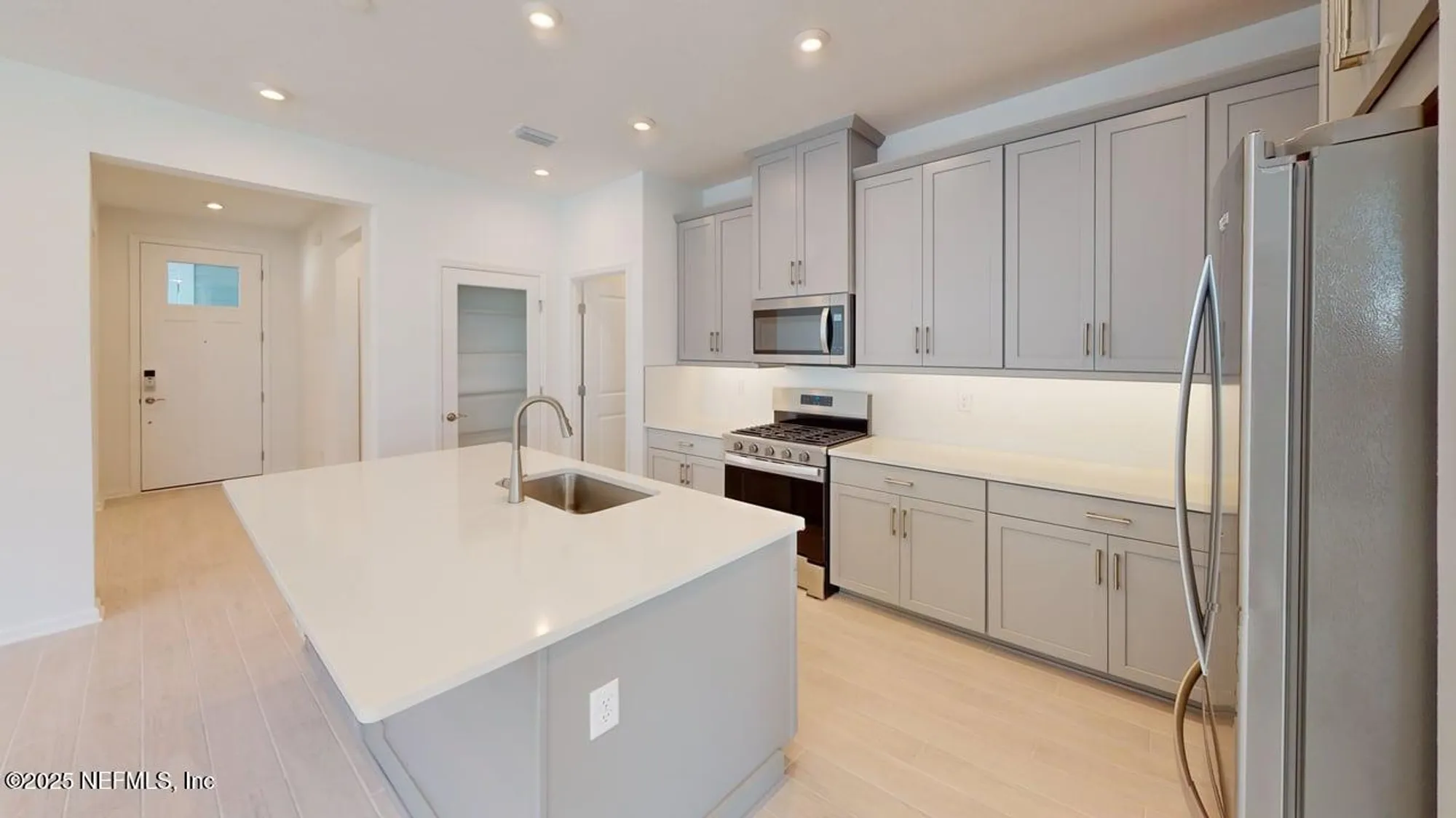 Property Slideshow image 6 of 70 | 649 juniper hills dr, St Johns, FL, 32259