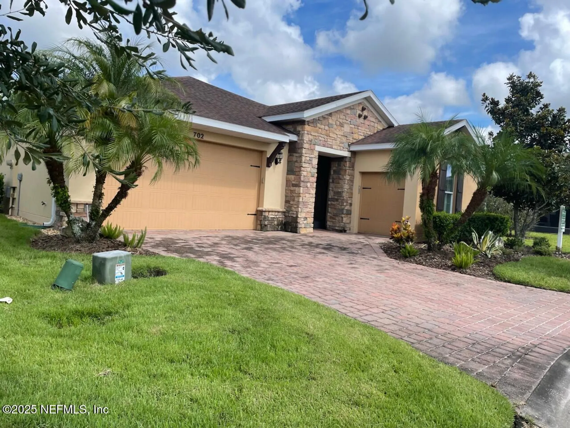 Property Slideshow image 2 of 44 | 702 torrey pines way, Poinciana, FL, 34759