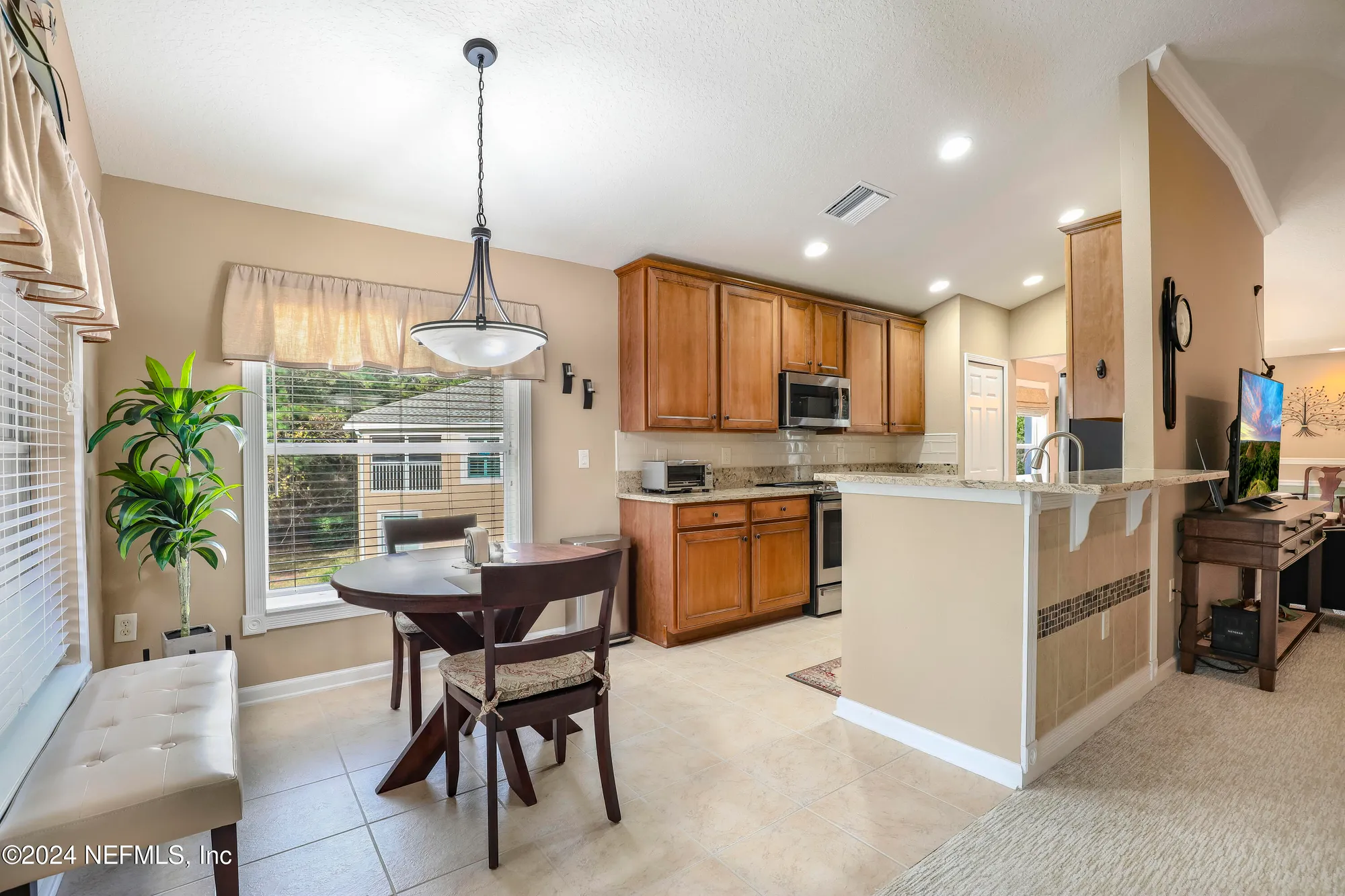 Property Slideshow image 4 of 61 | 8565 little swift cir 32f, Jacksonville, FL, 32256