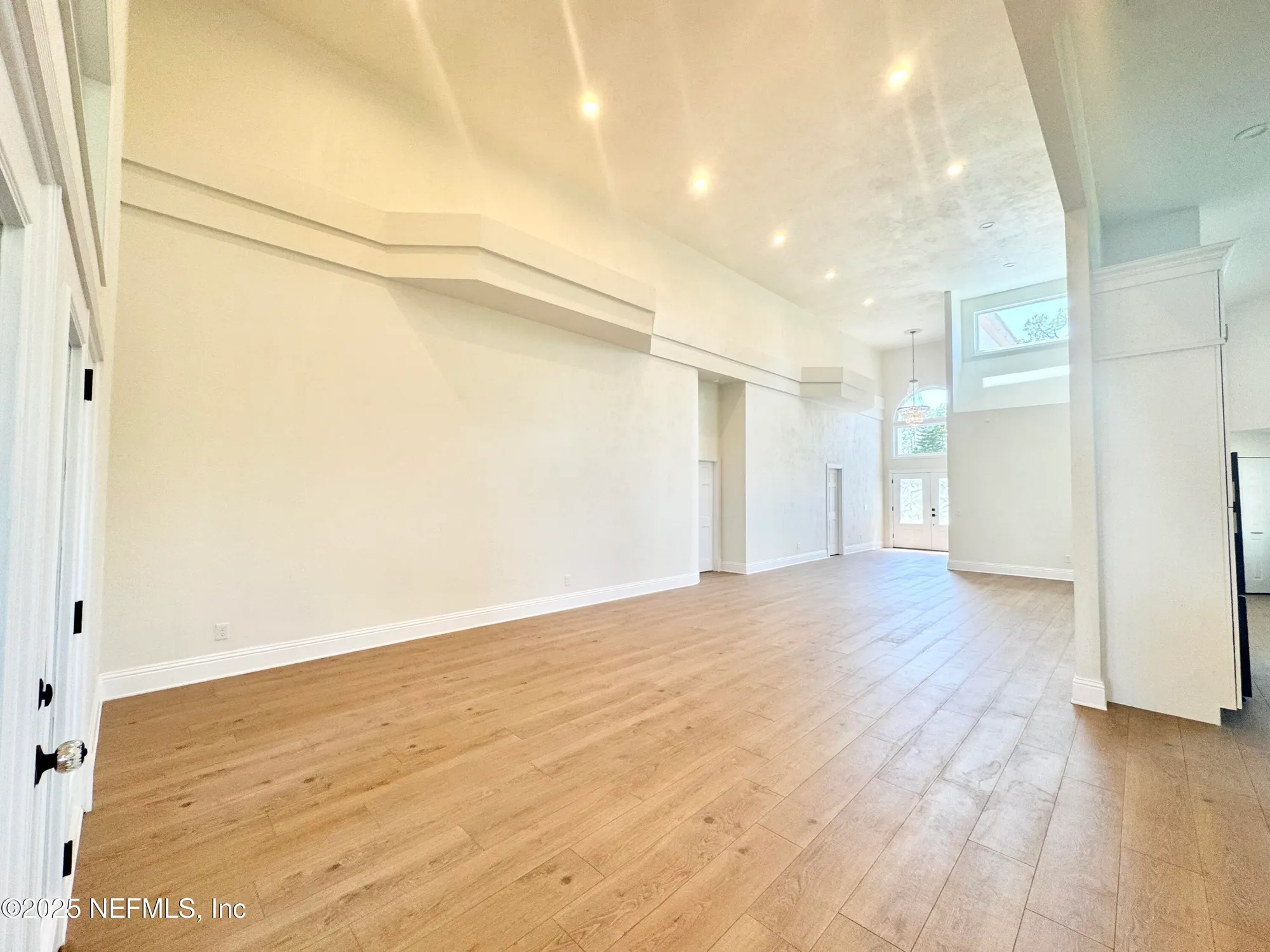 Property Slideshow image 11 of 14 | 21 bay pointe dr, Ormond Beach, FL, 32174