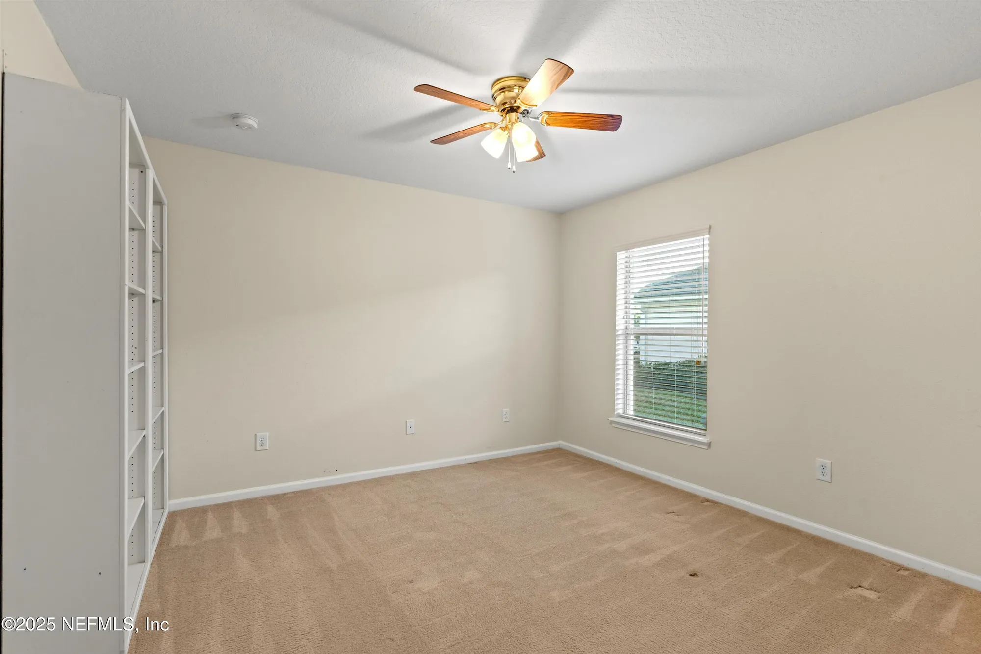 Property Slideshow image 10 of 29 | 11317 water spring cir, Jacksonville, FL, 32256