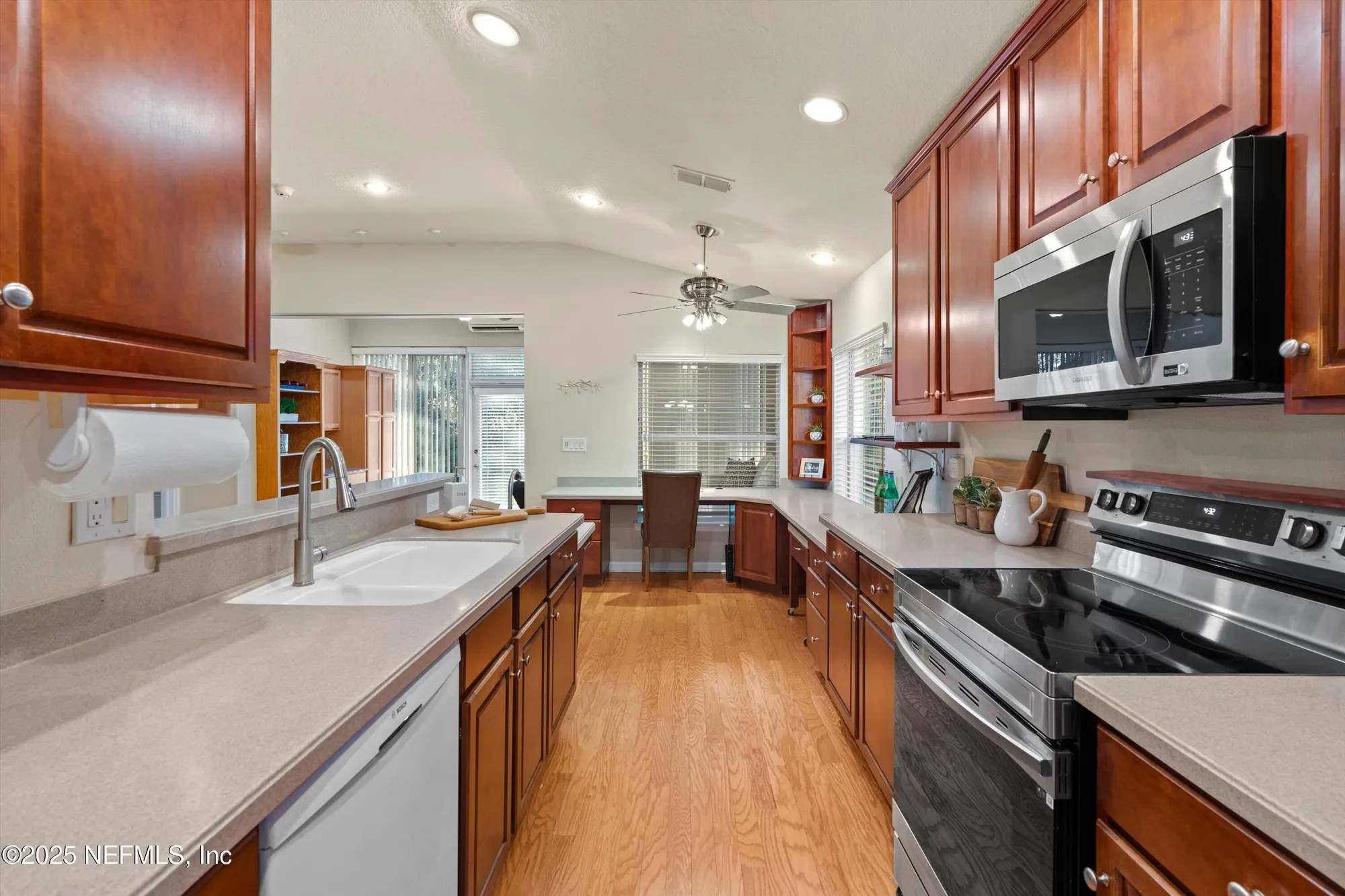 Property Slideshow image 3 of 29 | 11317 water spring cir, Jacksonville, FL, 32256