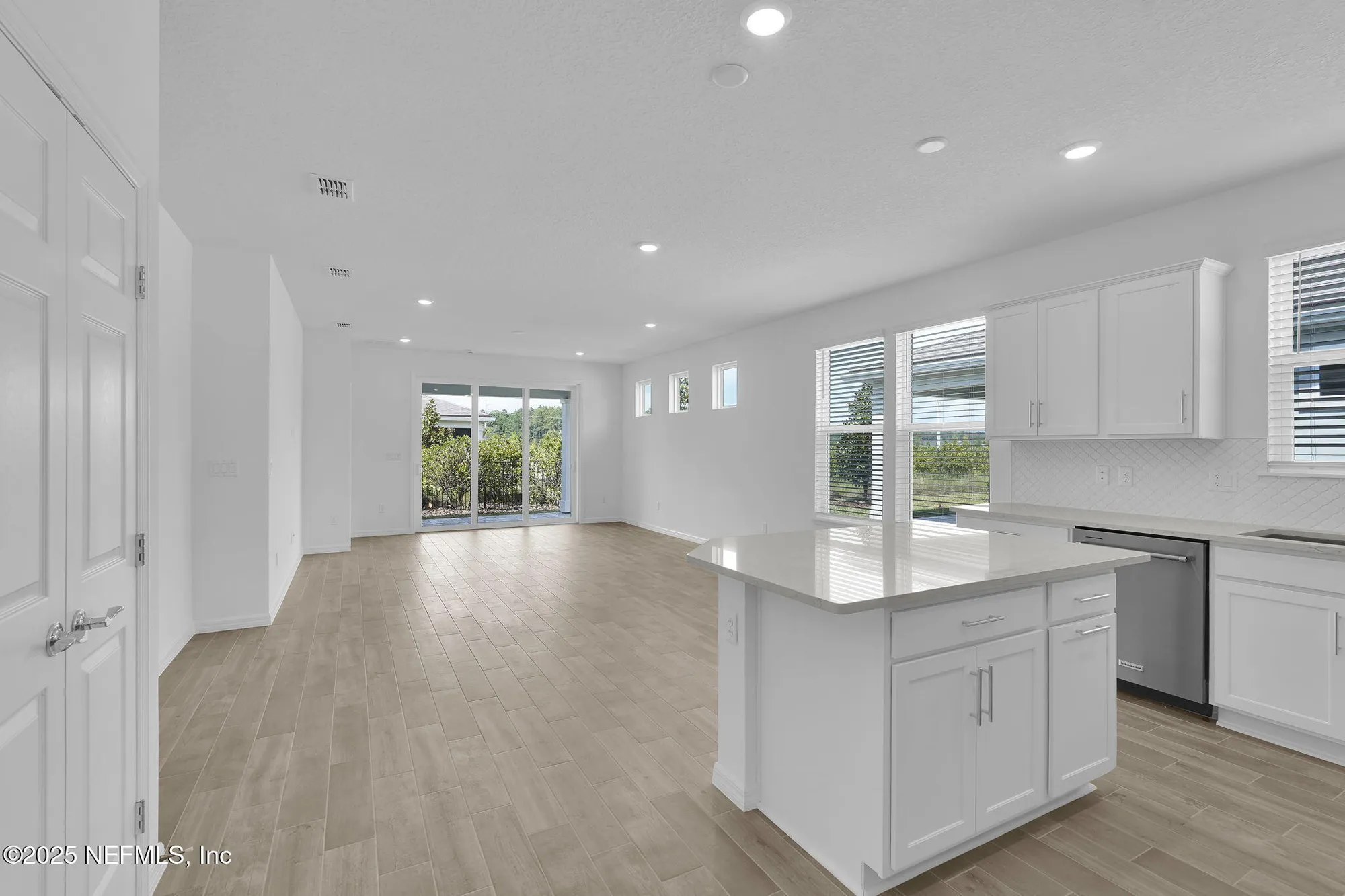 Property Slideshow image 6 of 44 | 261 ecliptic lp lp, Yulee, FL, 32097