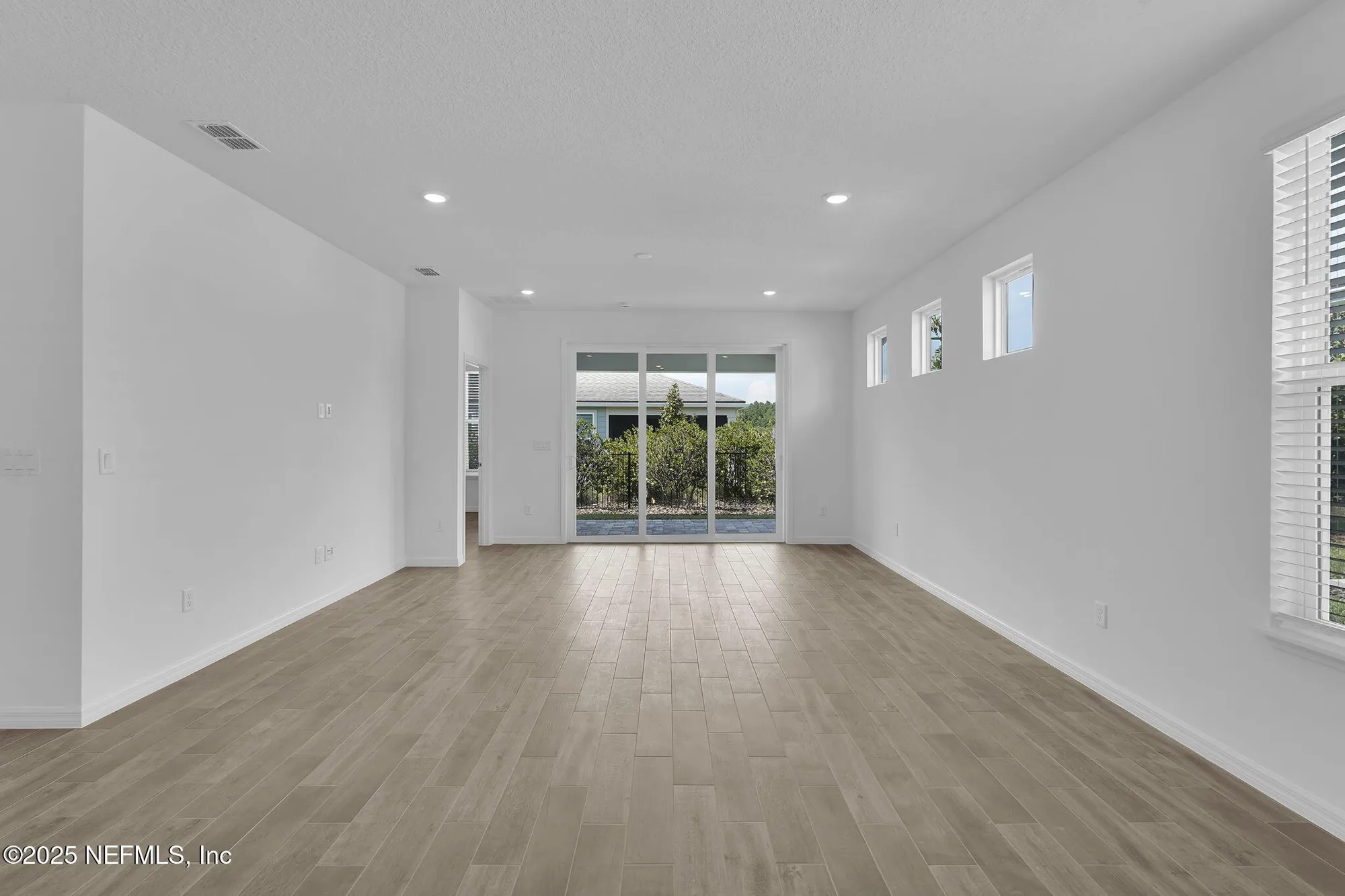 Property Slideshow image 11 of 44 | 261 ecliptic lp lp, Yulee, FL, 32097