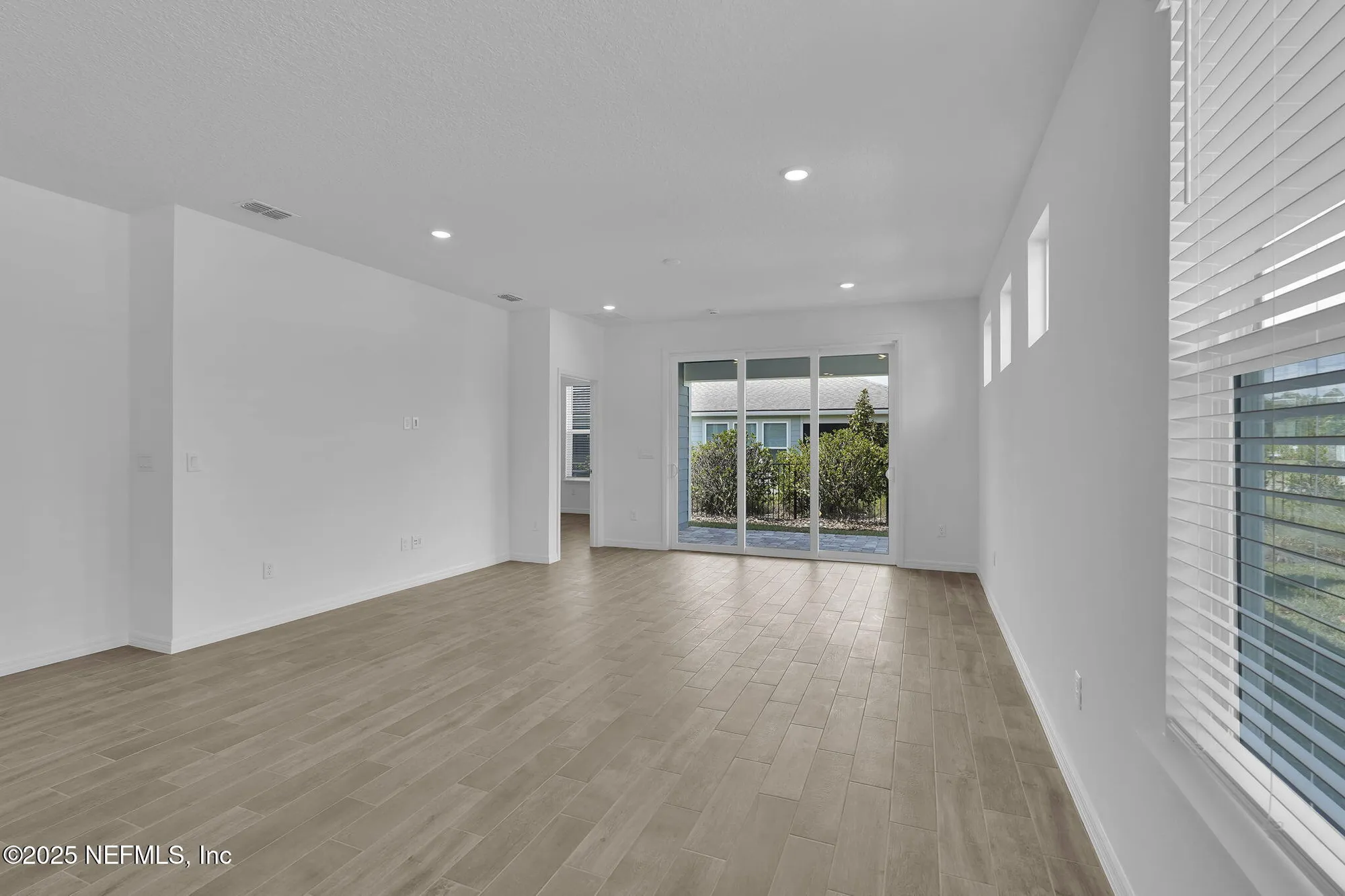 Property Slideshow image 12 of 44 | 261 ecliptic lp lp, Yulee, FL, 32097