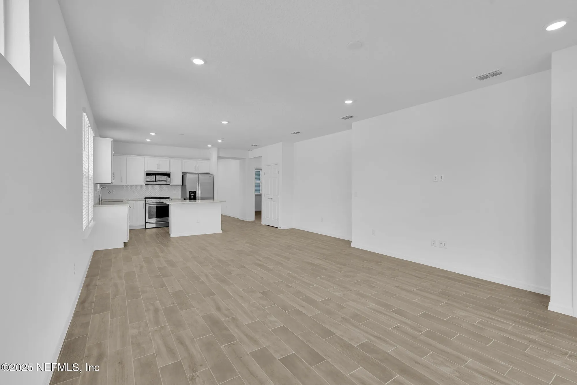 Property Slideshow image 16 of 44 | 261 ecliptic lp lp, Yulee, FL, 32097