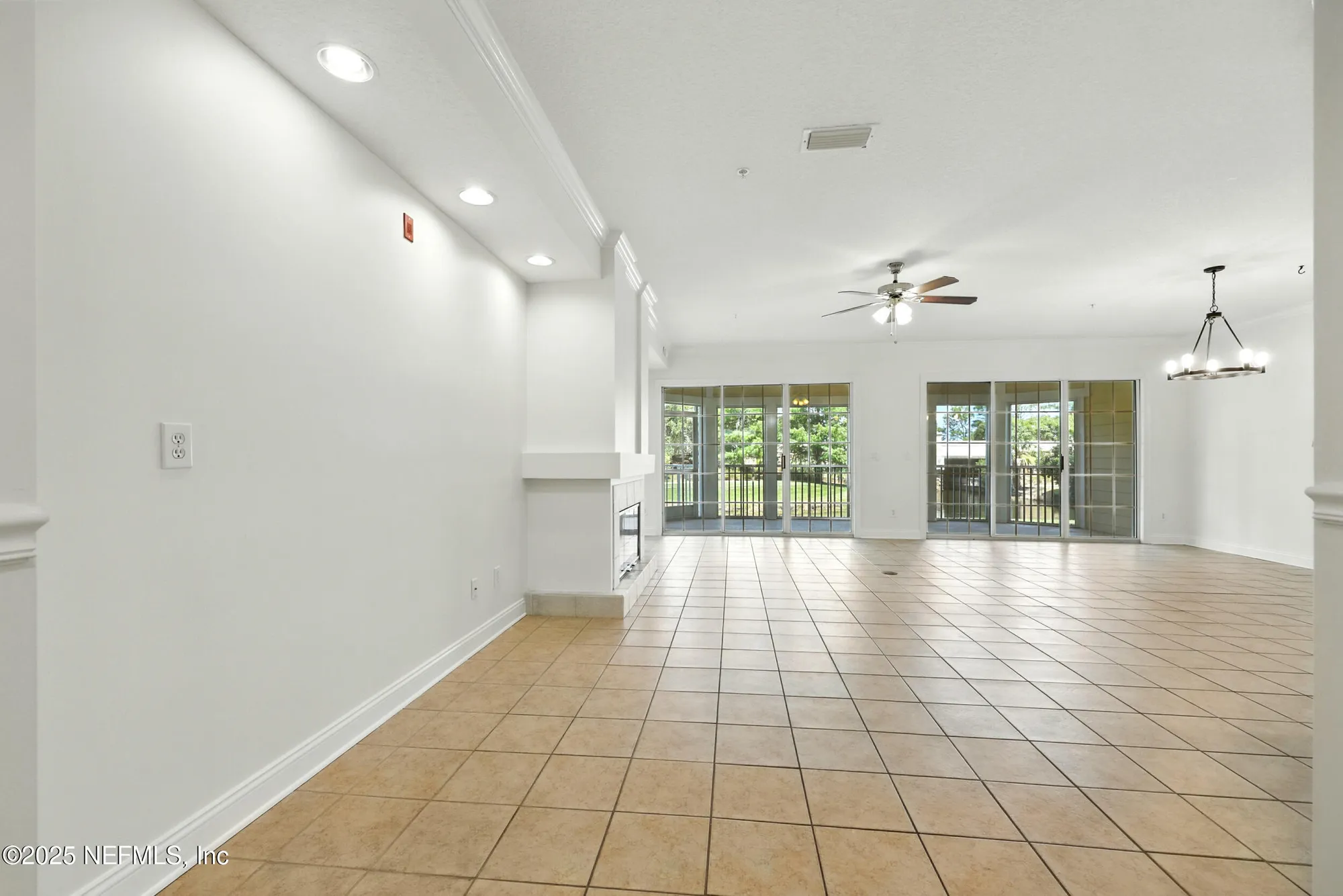Property Slideshow image 8 of 67 | 355 n shore cir unit 1312, Saint Augustine, FL, 32092
