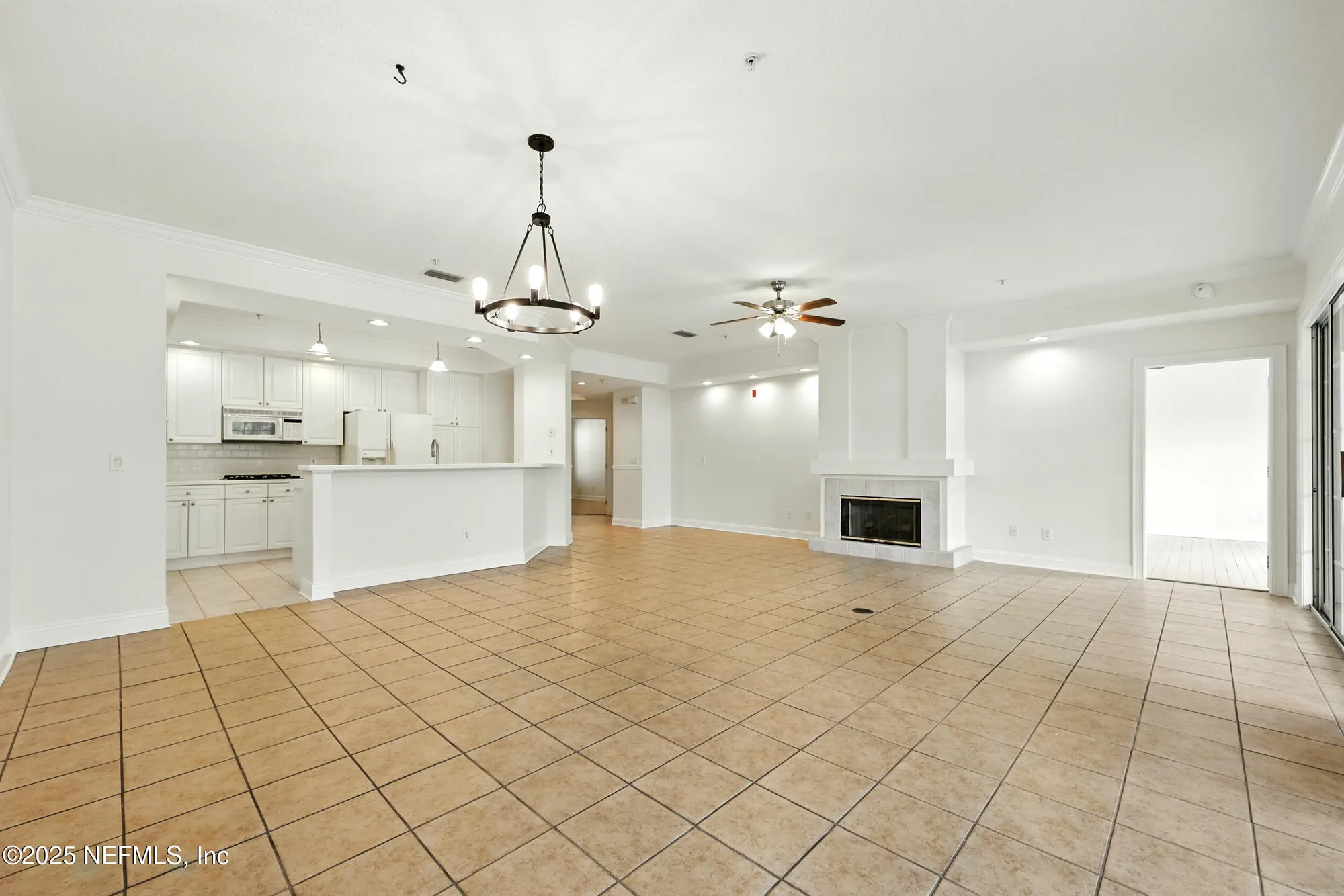 Property Slideshow image 13 of 67 | 355 n shore cir unit 1312, Saint Augustine, FL, 32092
