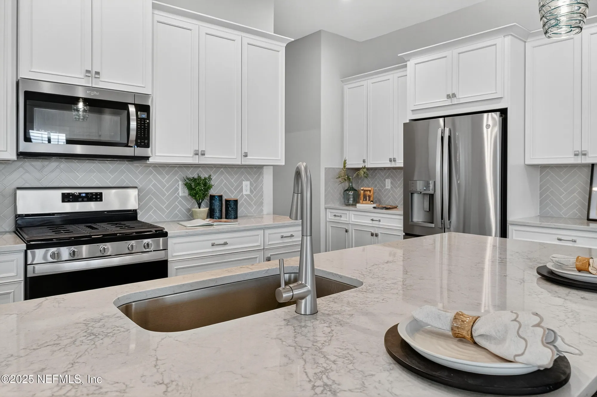 Property Slideshow image 7 of 76 | 243 pinellas way, St Johns, FL, 32259