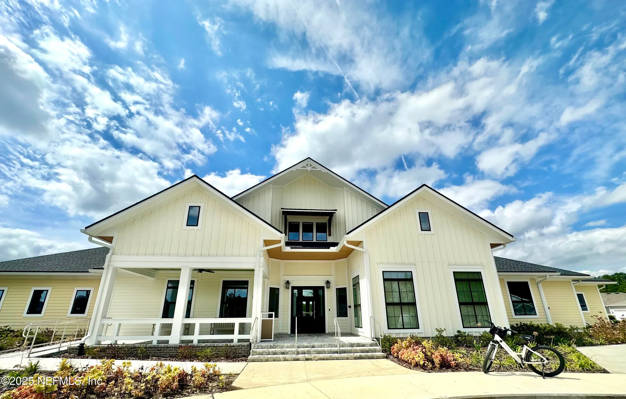 Property Slideshow image 25 of 47 | 75586 pondside ln, Yulee, FL, 32097