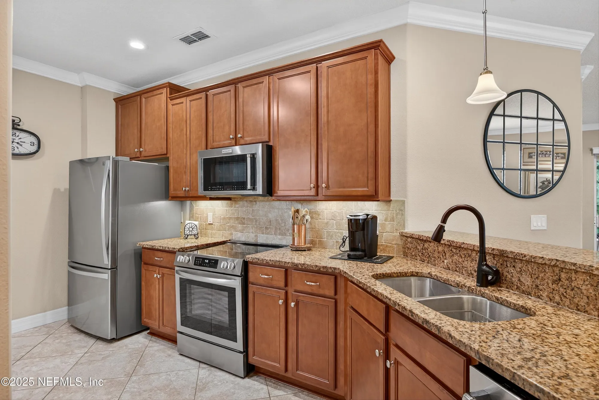 Property Slideshow image 17 of 30 | 11736 surfbird cir 17d, Jacksonville, FL, 32256