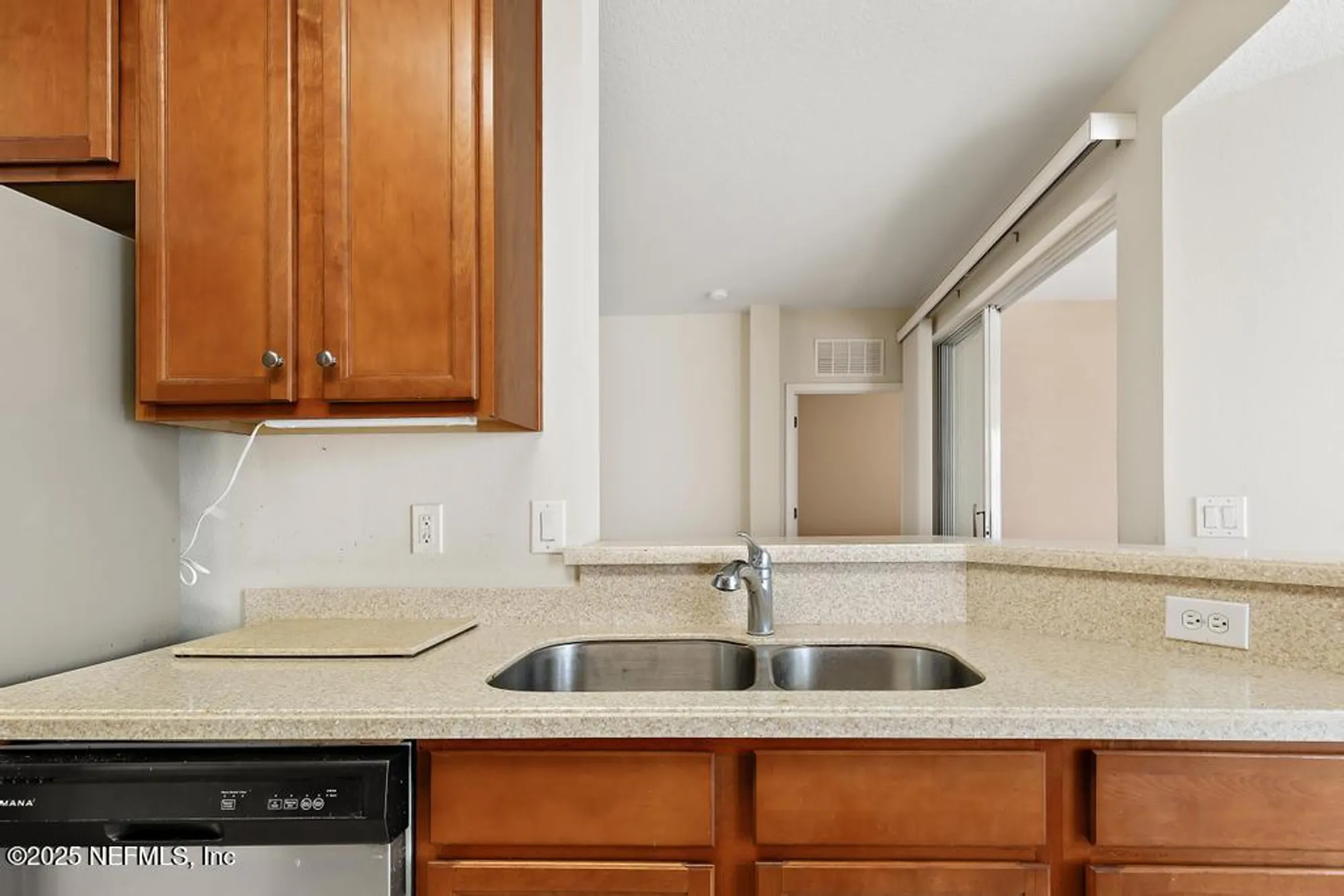 Property Slideshow image 18 of 34 | 8699 little swift cir 25g, Jacksonville, FL, 32256