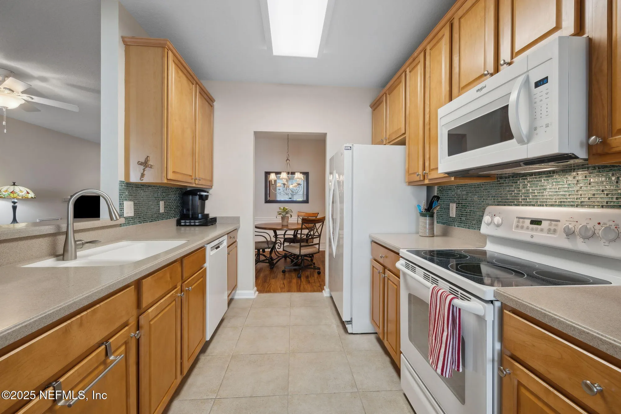 Property Slideshow image 18 of 88 | 11912 surfbird cir 43f, Jacksonville, FL, 32256