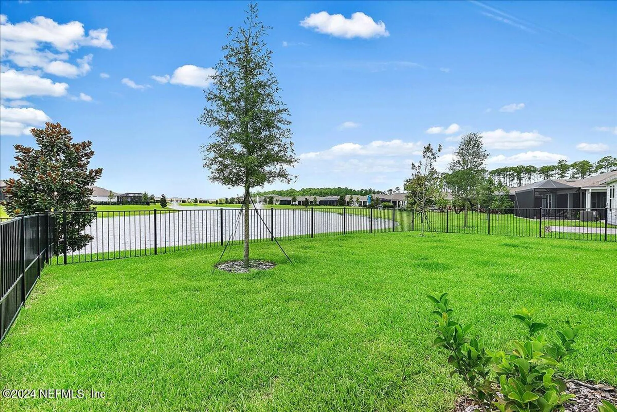 Property Slideshow image 22 of 23 | 10947 town view dr, Jacksonville, FL, 32256