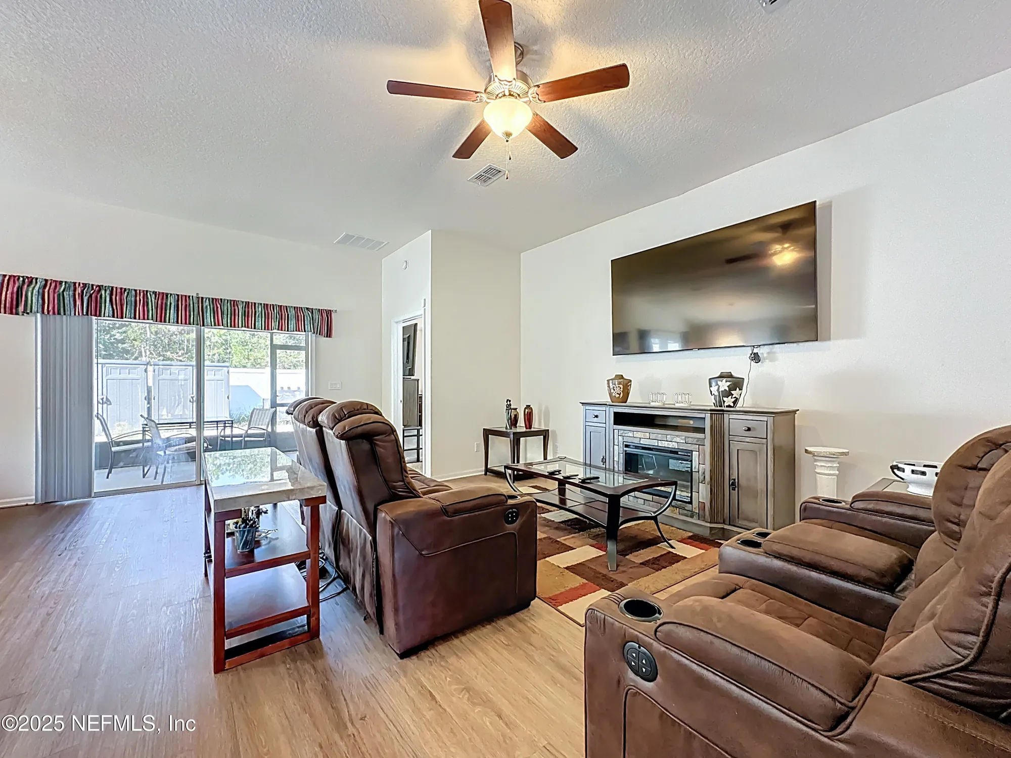 Property Slideshow image 10 of 51 | 530 vonron dr, Jacksonville, FL, 32222
