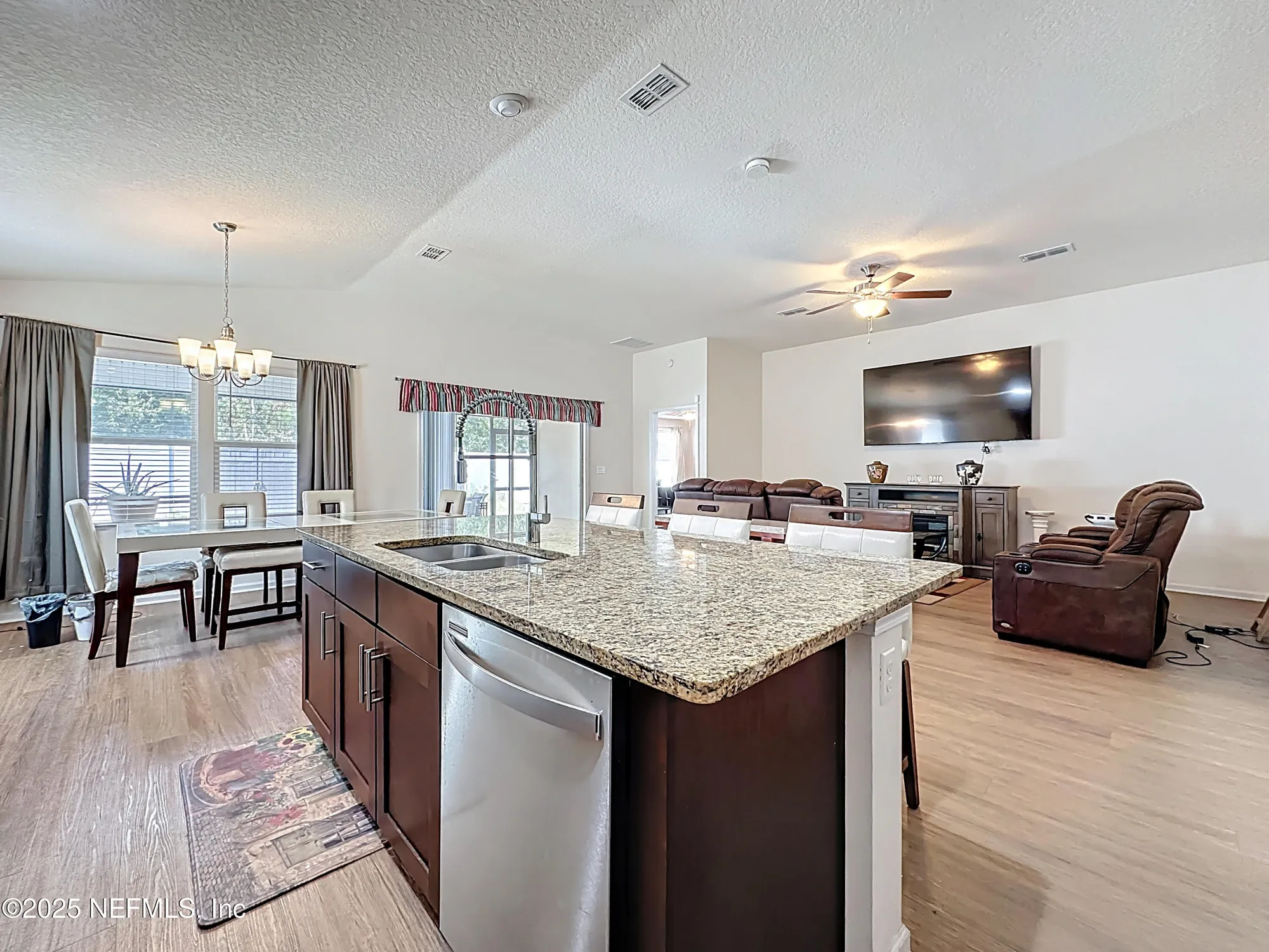 Property Slideshow image 15 of 51 | 530 vonron dr, Jacksonville, FL, 32222