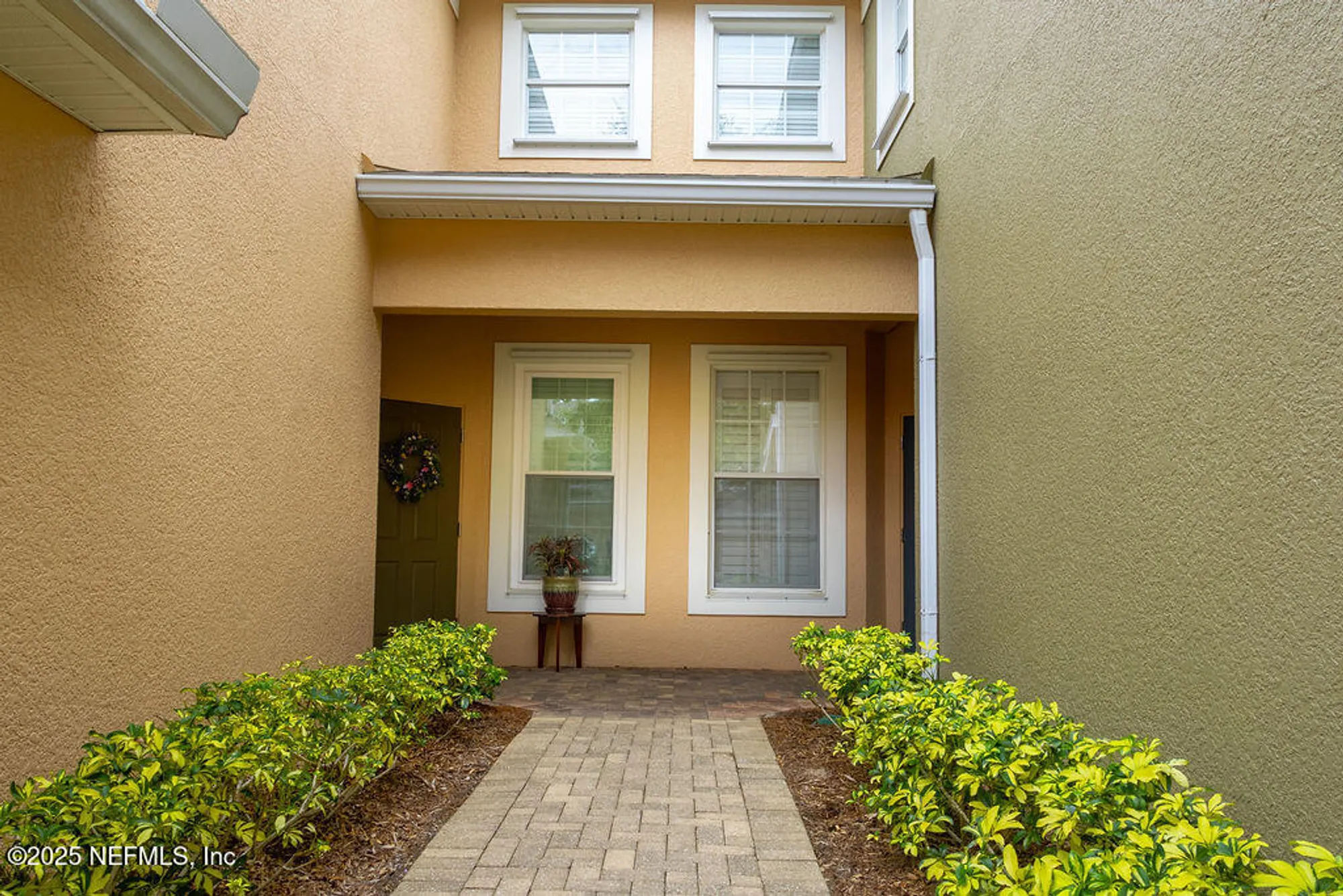 Property Slideshow image 4 of 24 | 8711 little swift cir 24c, Jacksonville, FL, 32256