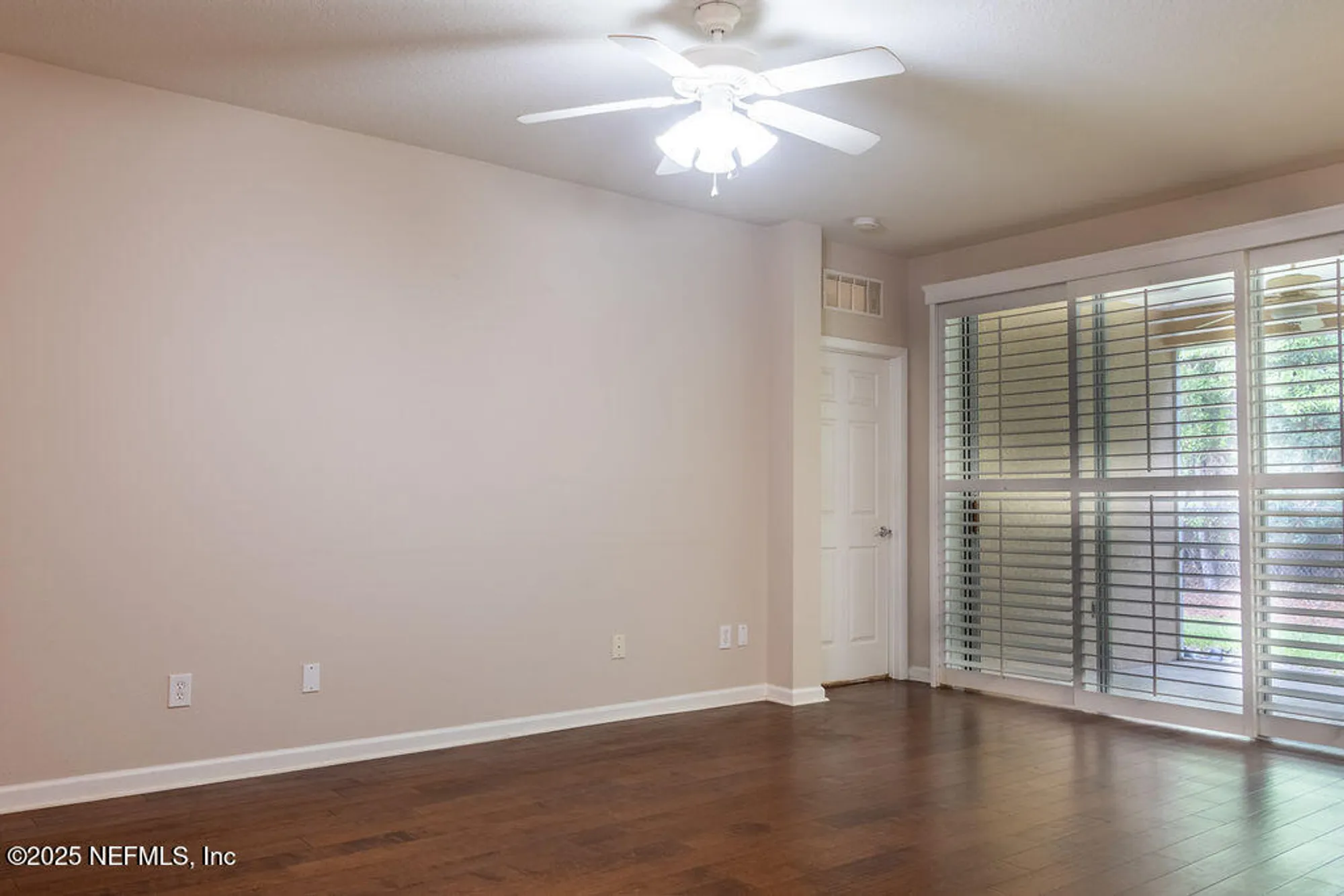 Property Slideshow image 6 of 24 | 8711 little swift cir 24c, Jacksonville, FL, 32256