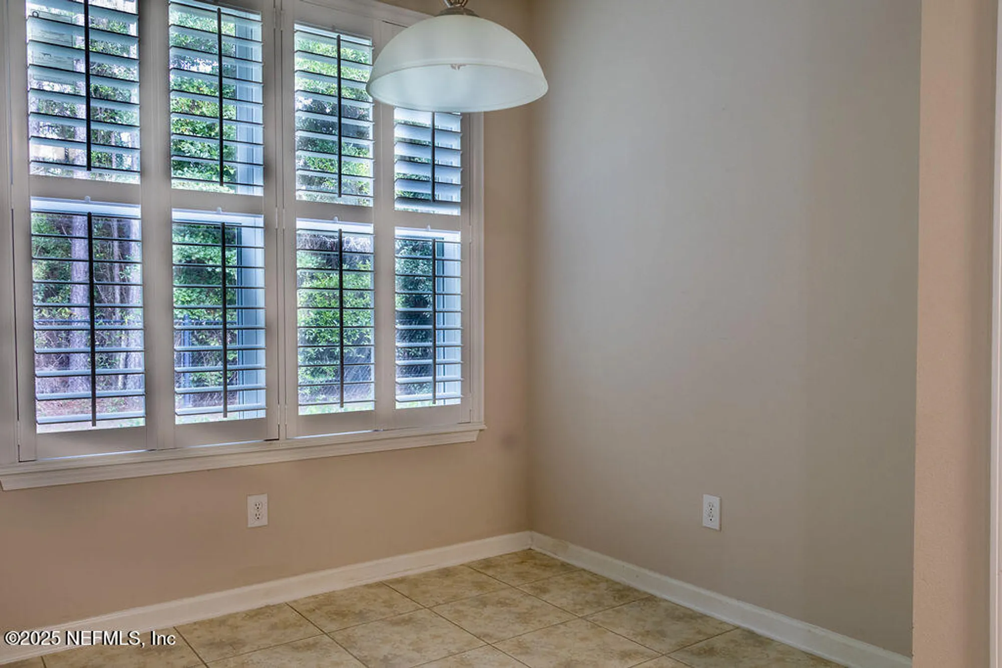 Property Slideshow image 8 of 24 | 8711 little swift cir 24c, Jacksonville, FL, 32256