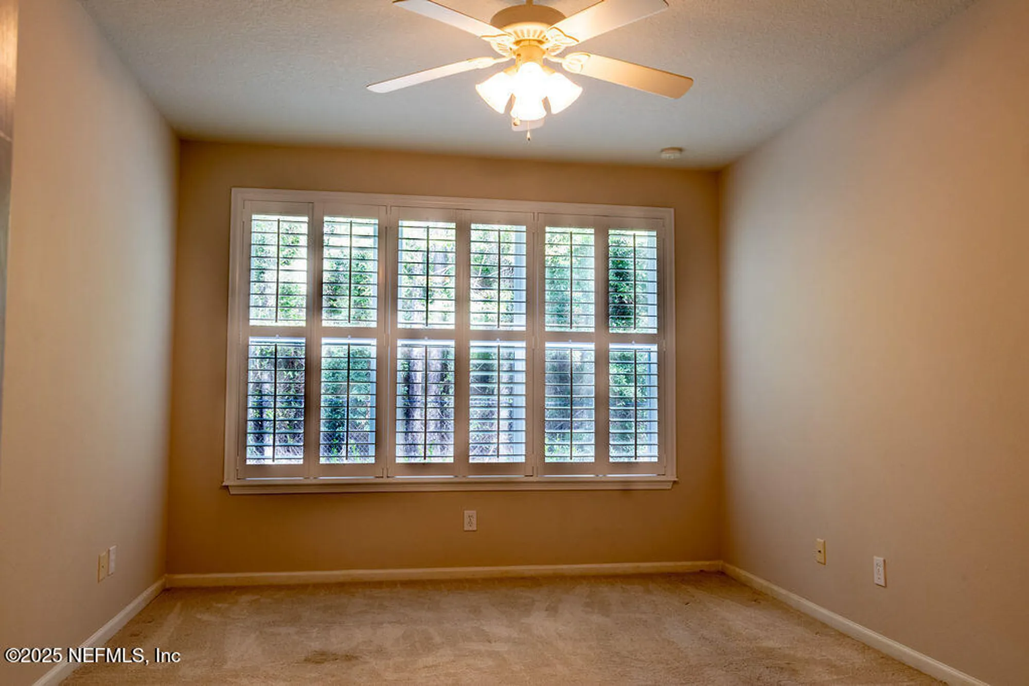 Property Slideshow image 12 of 24 | 8711 little swift cir 24c, Jacksonville, FL, 32256