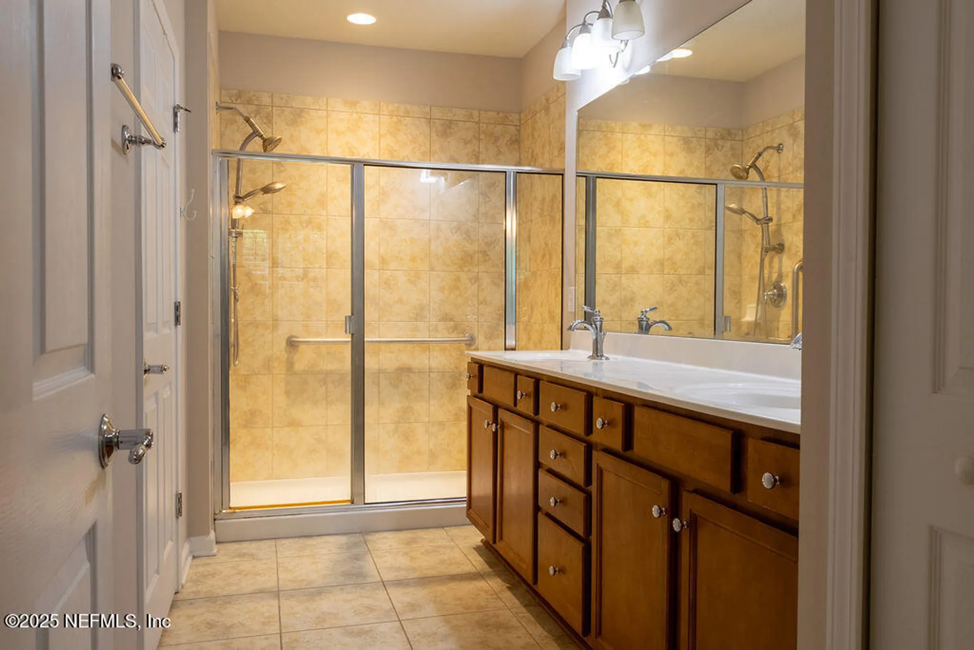 Property Slideshow image 13 of 24 | 8711 little swift cir 24c, Jacksonville, FL, 32256