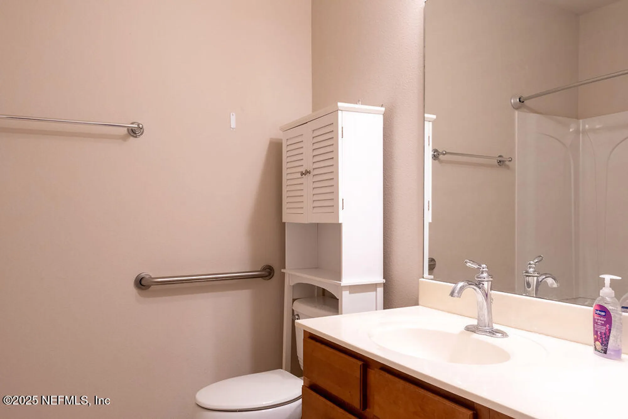 Property Slideshow image 19 of 24 | 8711 little swift cir 24c, Jacksonville, FL, 32256