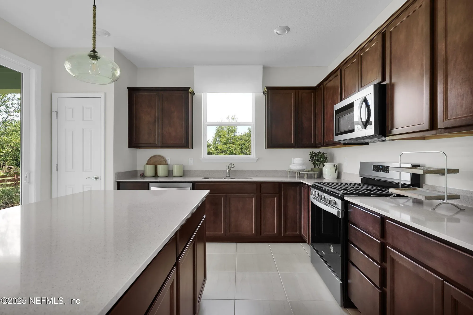 Property Slideshow image 12 of 41 | 614 ecliptic loop, Yulee, FL, 32097