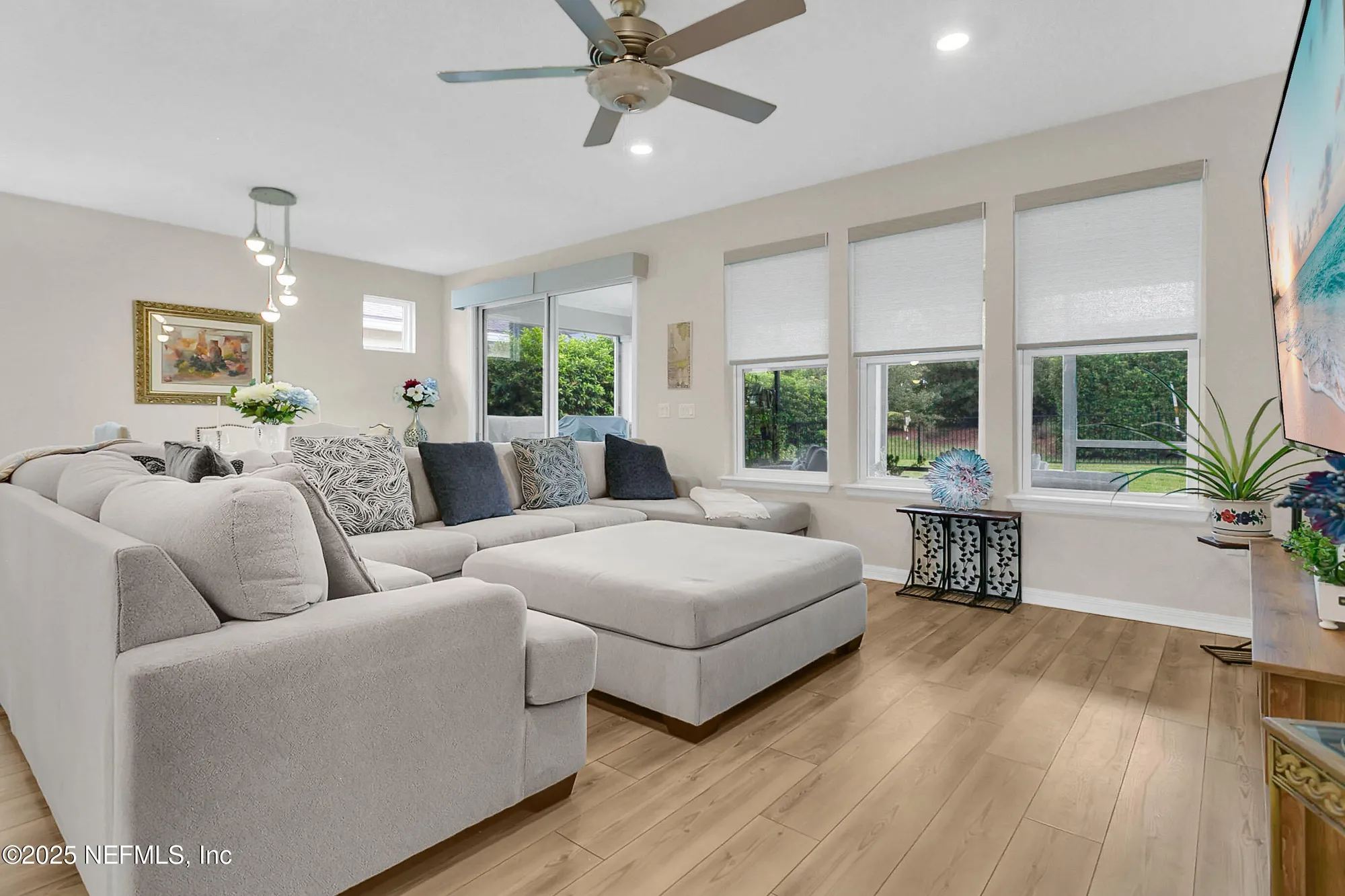 Property Slideshow image 6 of 35 | 10817 kentworth way, Jacksonville, FL, 32256