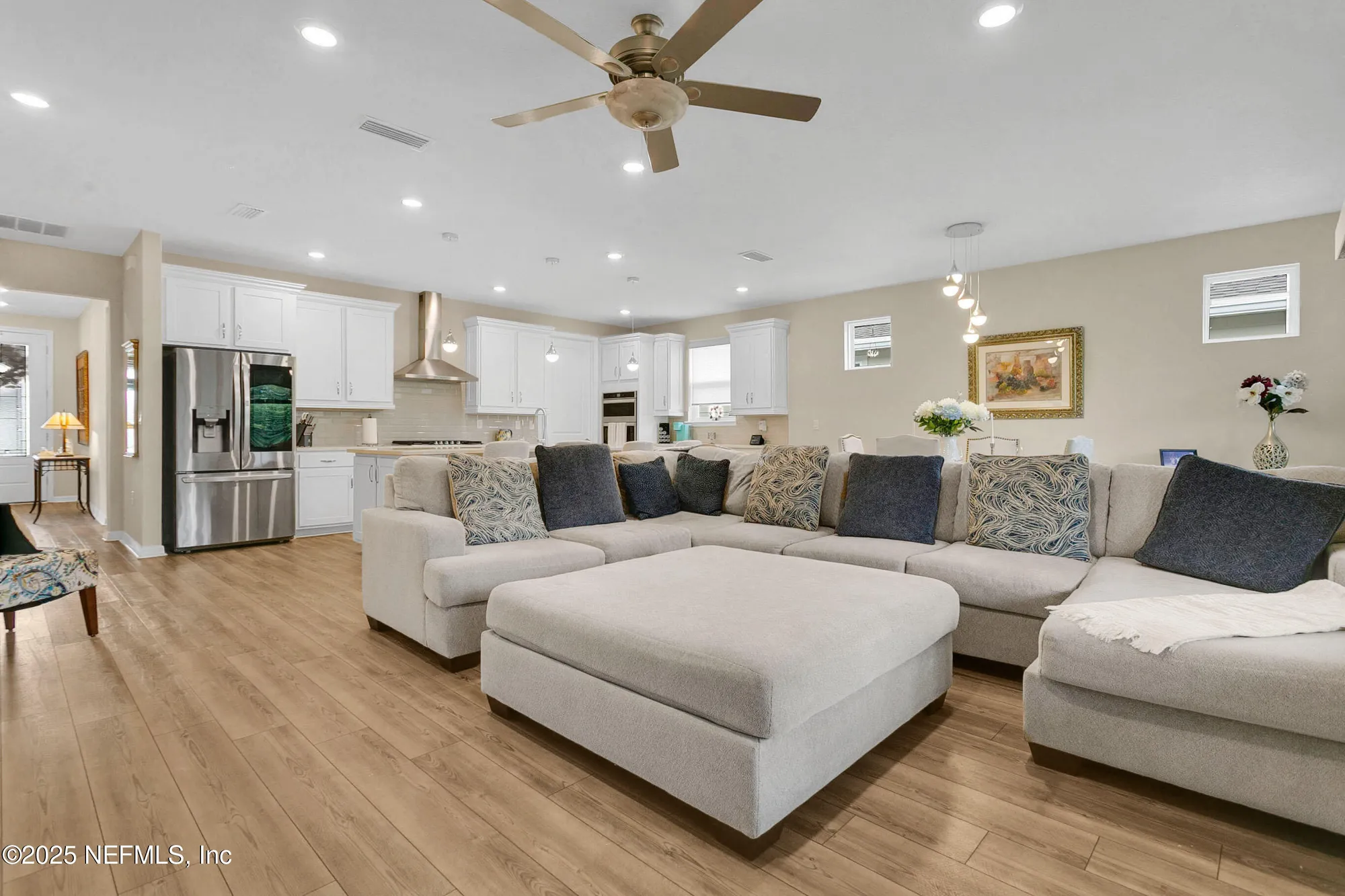 Property Slideshow image 5 of 35 | 10817 kentworth way, Jacksonville, FL, 32256