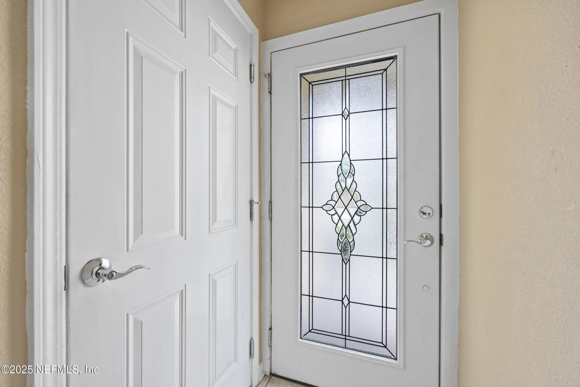 Property Slideshow image 4 of 48 | 11895 surfbird cir # 11a, Jacksonville, FL, 32256