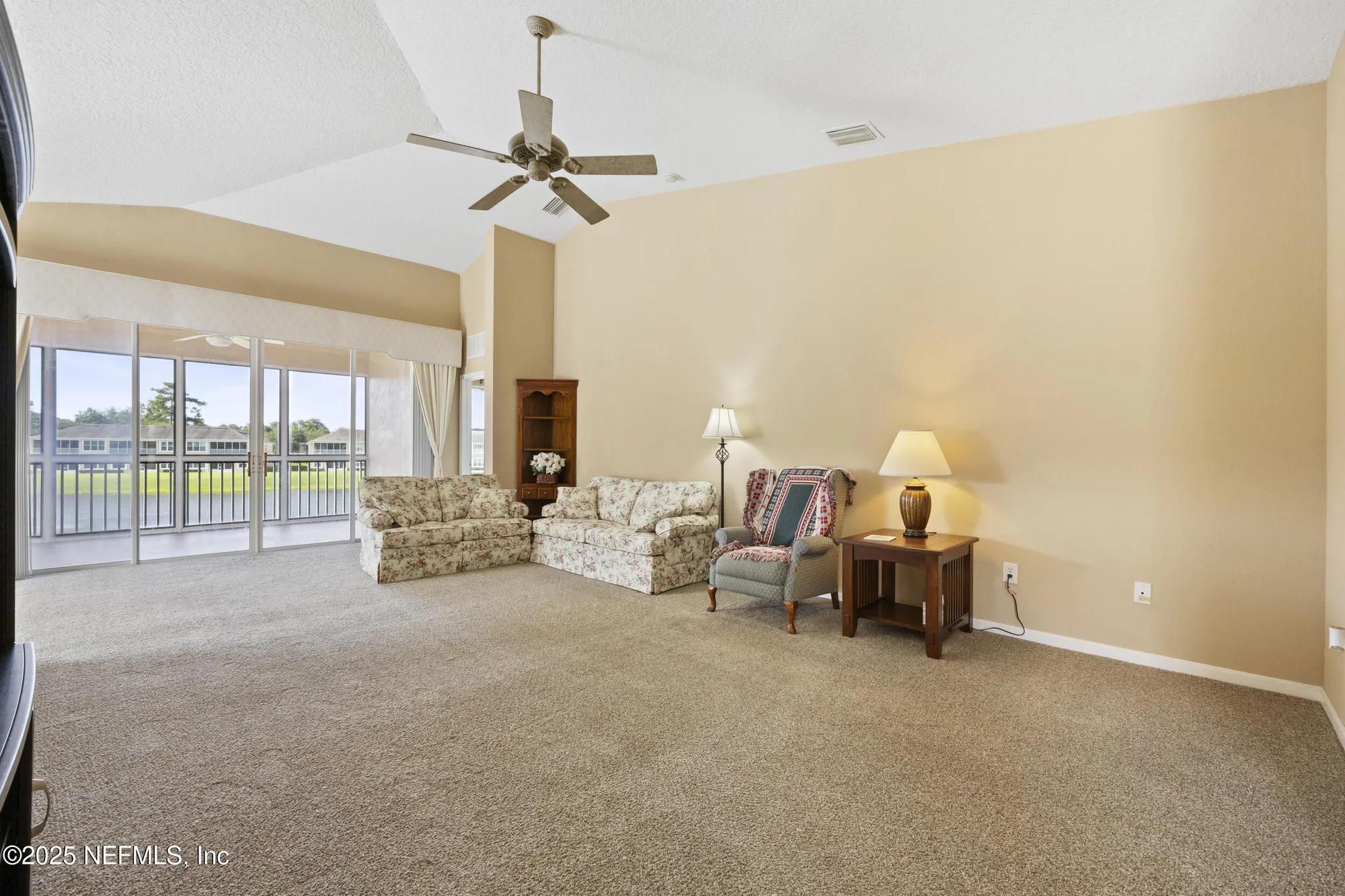 Property Slideshow image 5 of 48 | 11895 surfbird cir # 11a, Jacksonville, FL, 32256