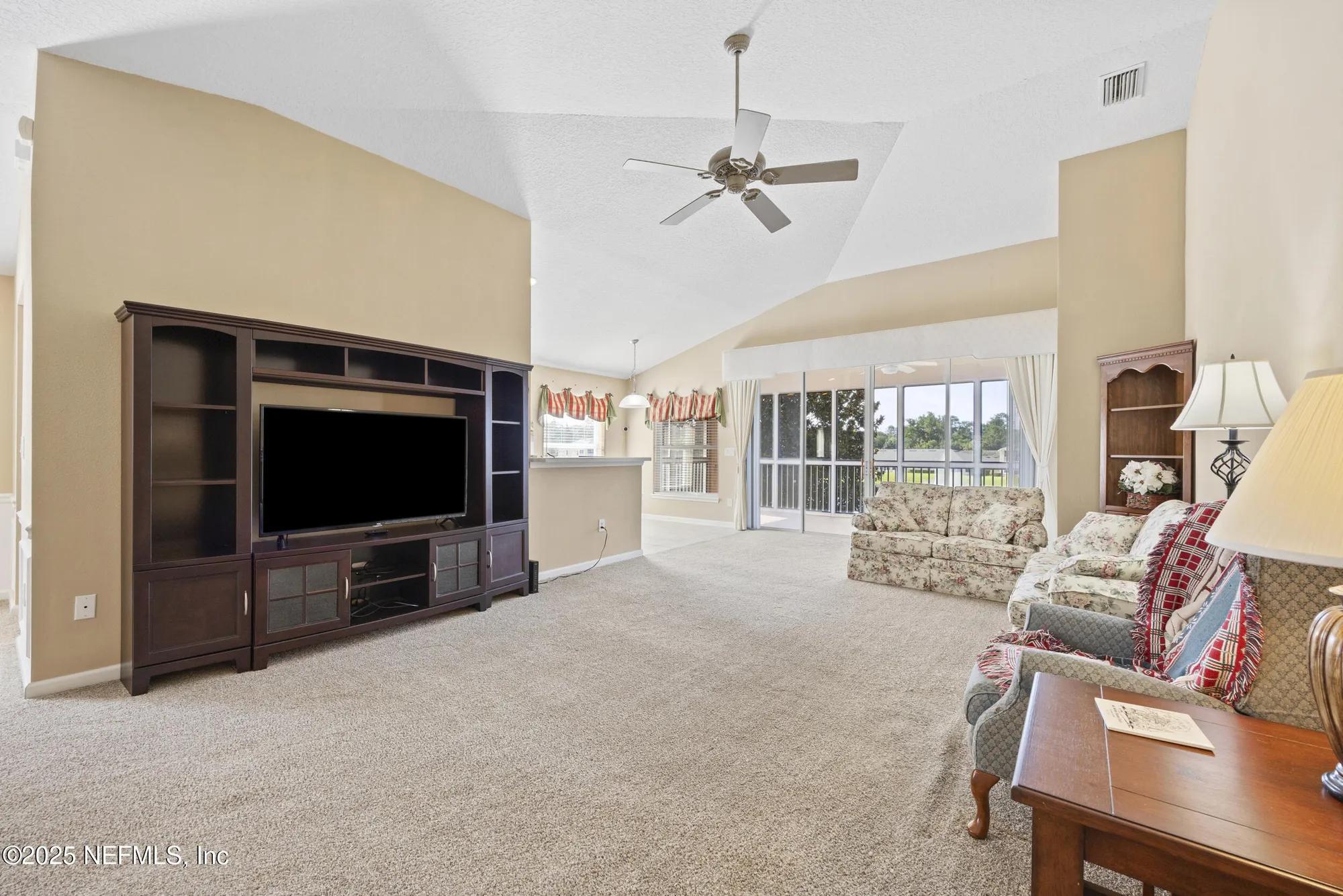 Property Slideshow image 6 of 48 | 11895 surfbird cir # 11a, Jacksonville, FL, 32256