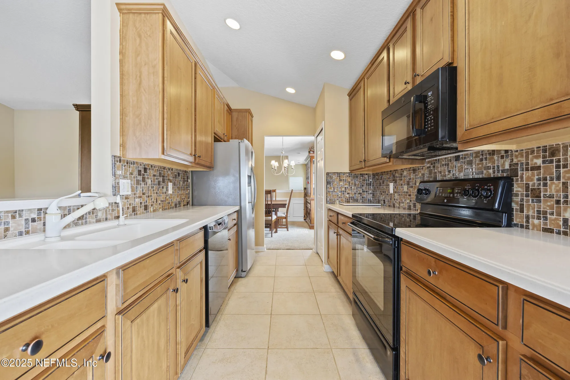 Property Slideshow image 9 of 48 | 11895 surfbird cir # 11a, Jacksonville, FL, 32256