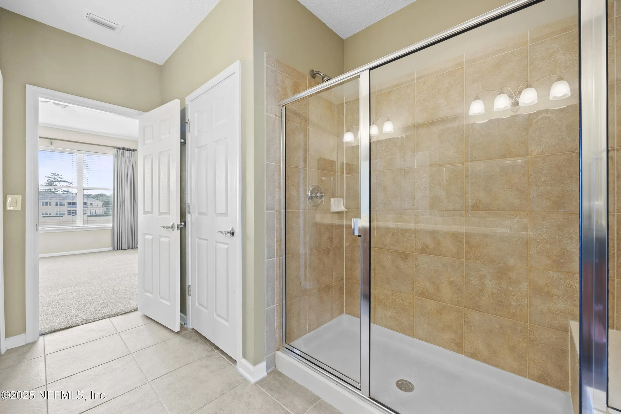 Property Slideshow image 19 of 48 | 11895 surfbird cir # 11a, Jacksonville, FL, 32256