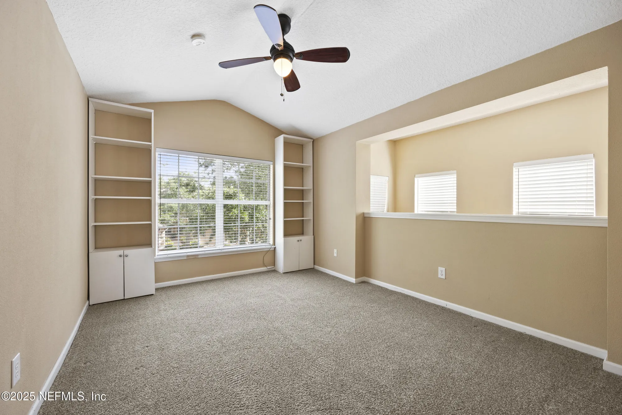 Property Slideshow image 21 of 48 | 11895 surfbird cir # 11a, Jacksonville, FL, 32256