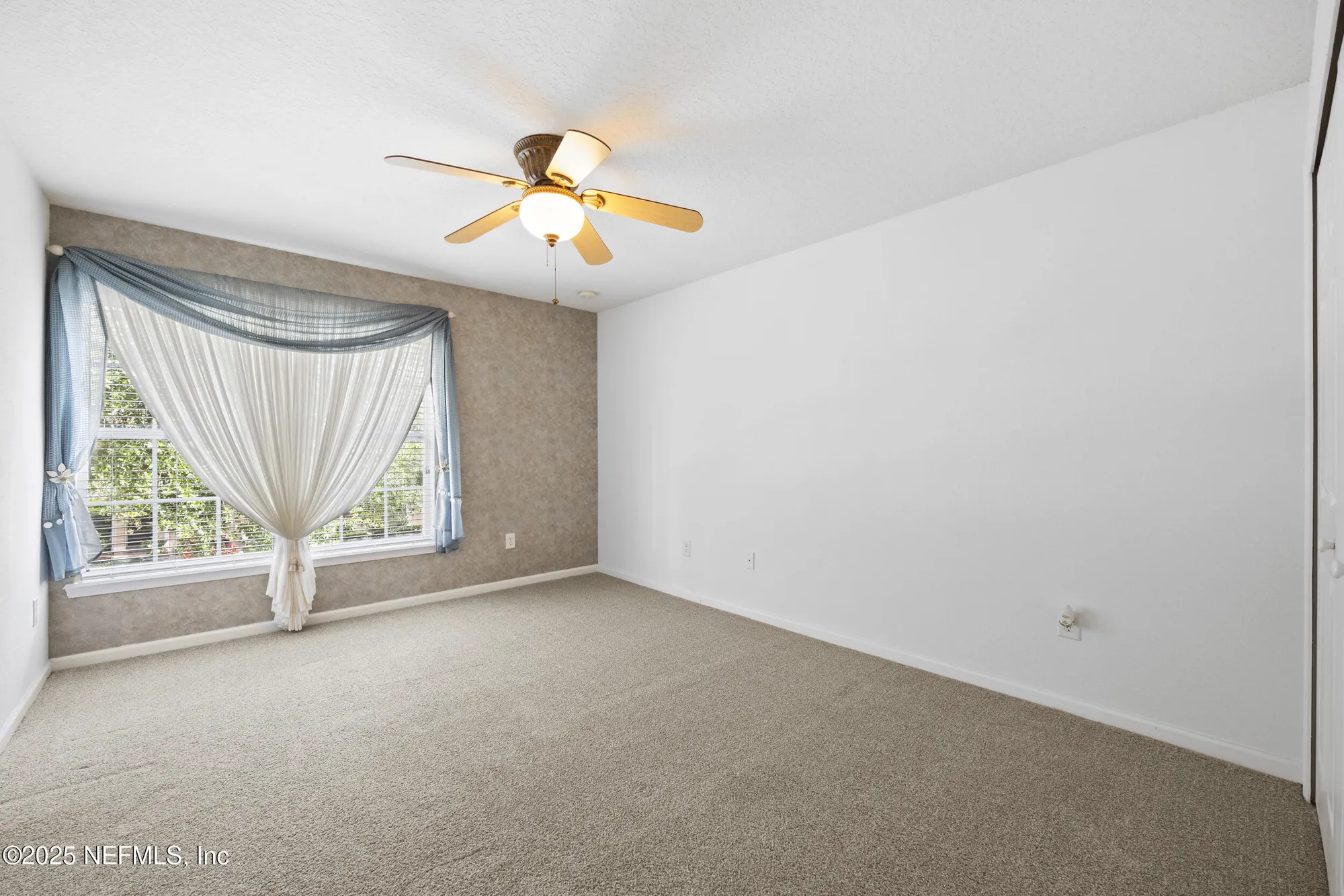 Property Slideshow image 22 of 48 | 11895 surfbird cir # 11a, Jacksonville, FL, 32256