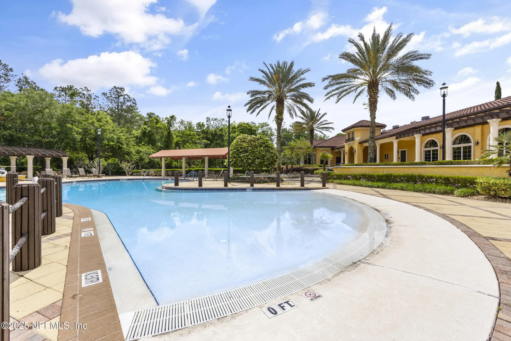 Property Slideshow image 33 of 48 | 11895 surfbird cir # 11a, Jacksonville, FL, 32256
