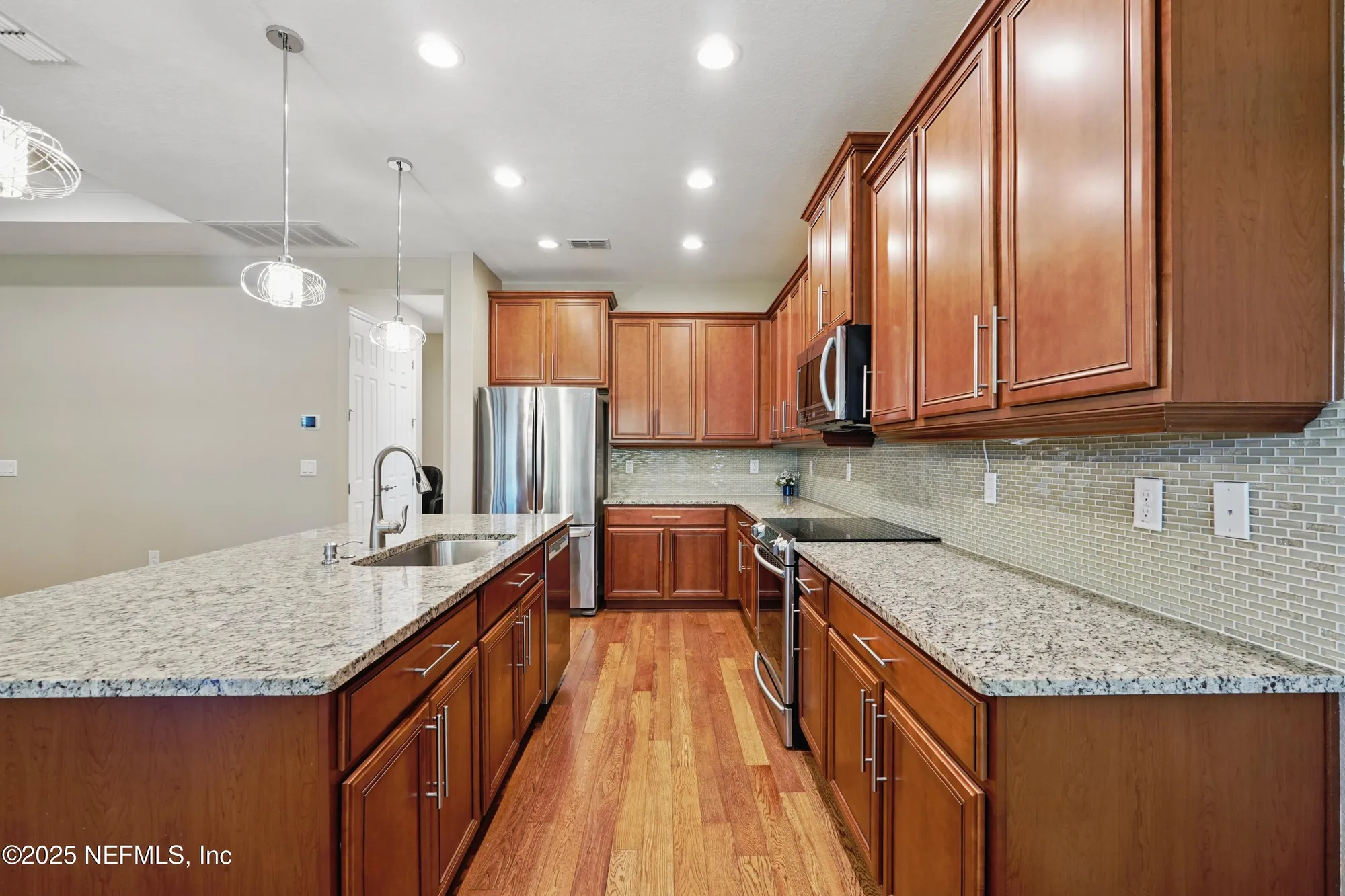 Property Slideshow image 9 of 44 | 702 torrey pines way, Poinciana, FL, 34759