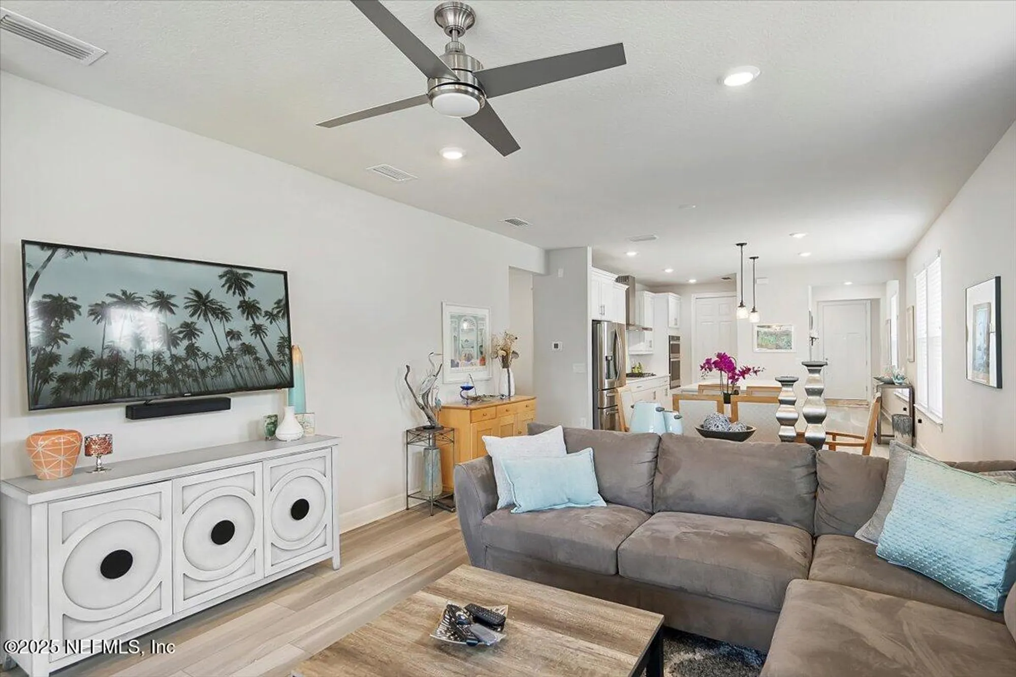 Property Slideshow image 16 of 27 | 10628 anthem way, Jacksonville, FL, 32256