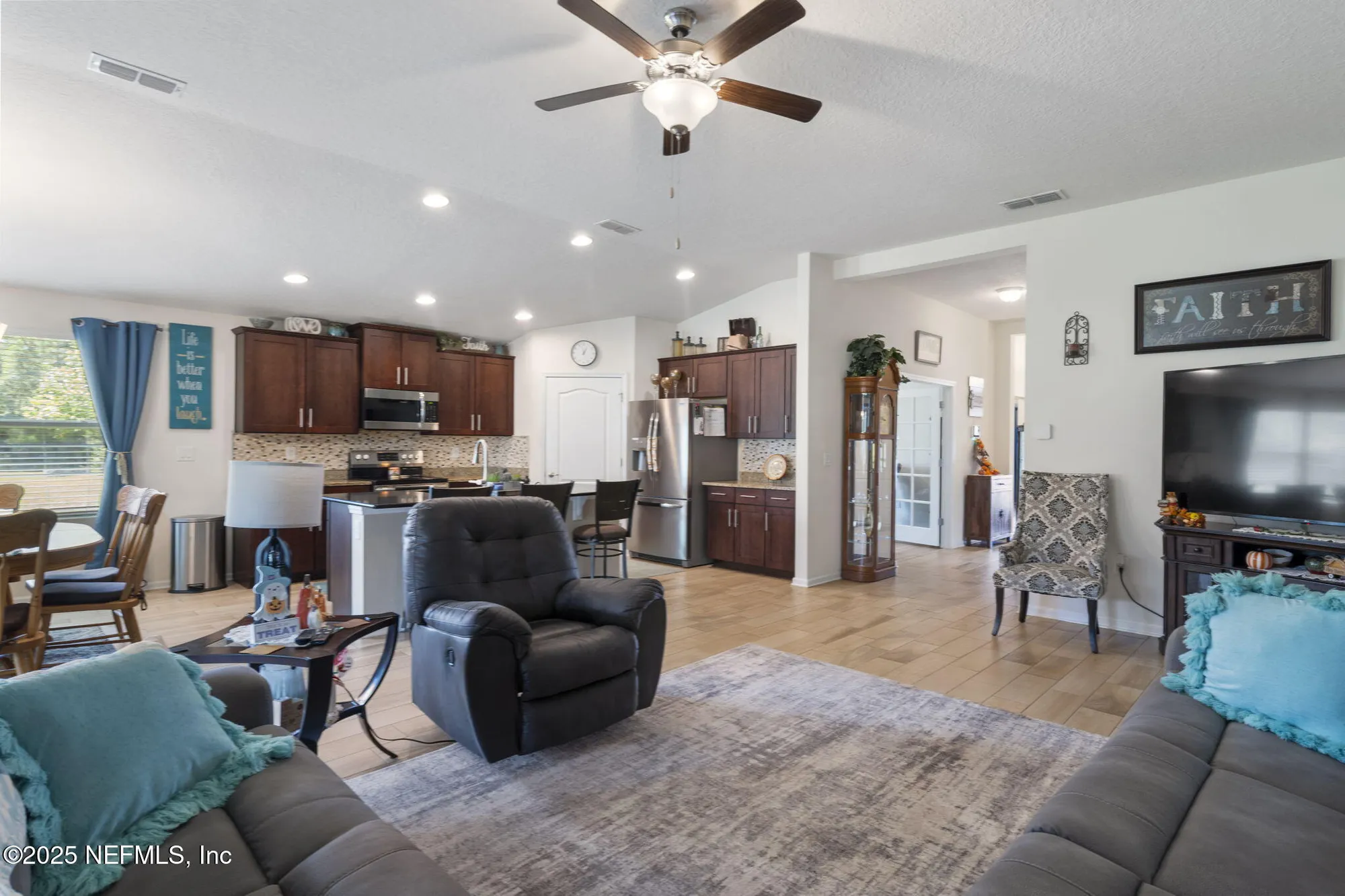 Property Slideshow image 11 of 50 | 4368 green river pl, Middleburg, FL, 32068