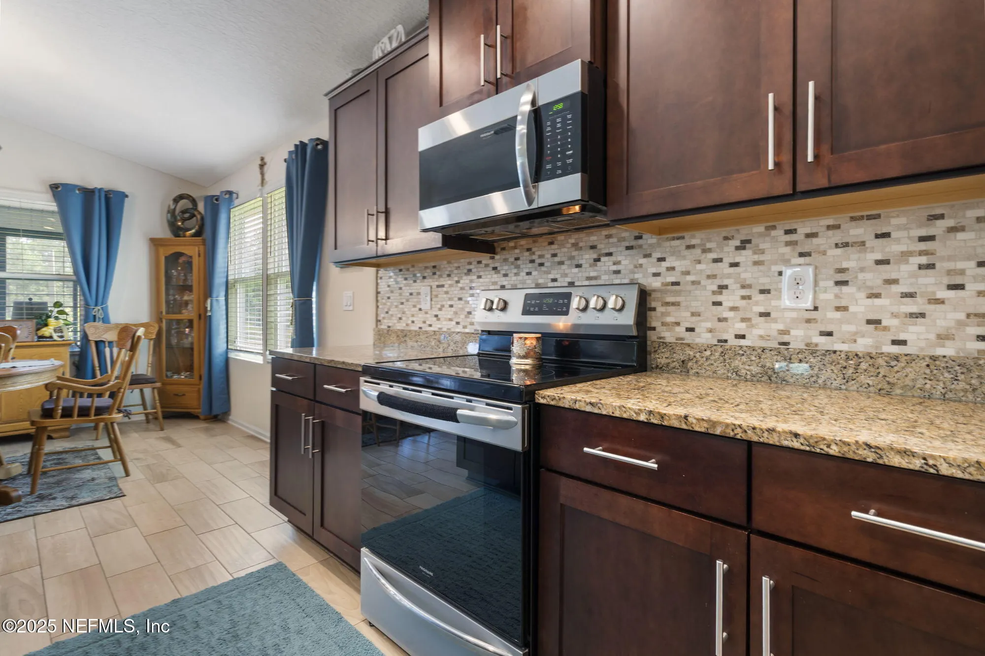 Property Slideshow image 9 of 50 | 4368 green river pl, Middleburg, FL, 32068