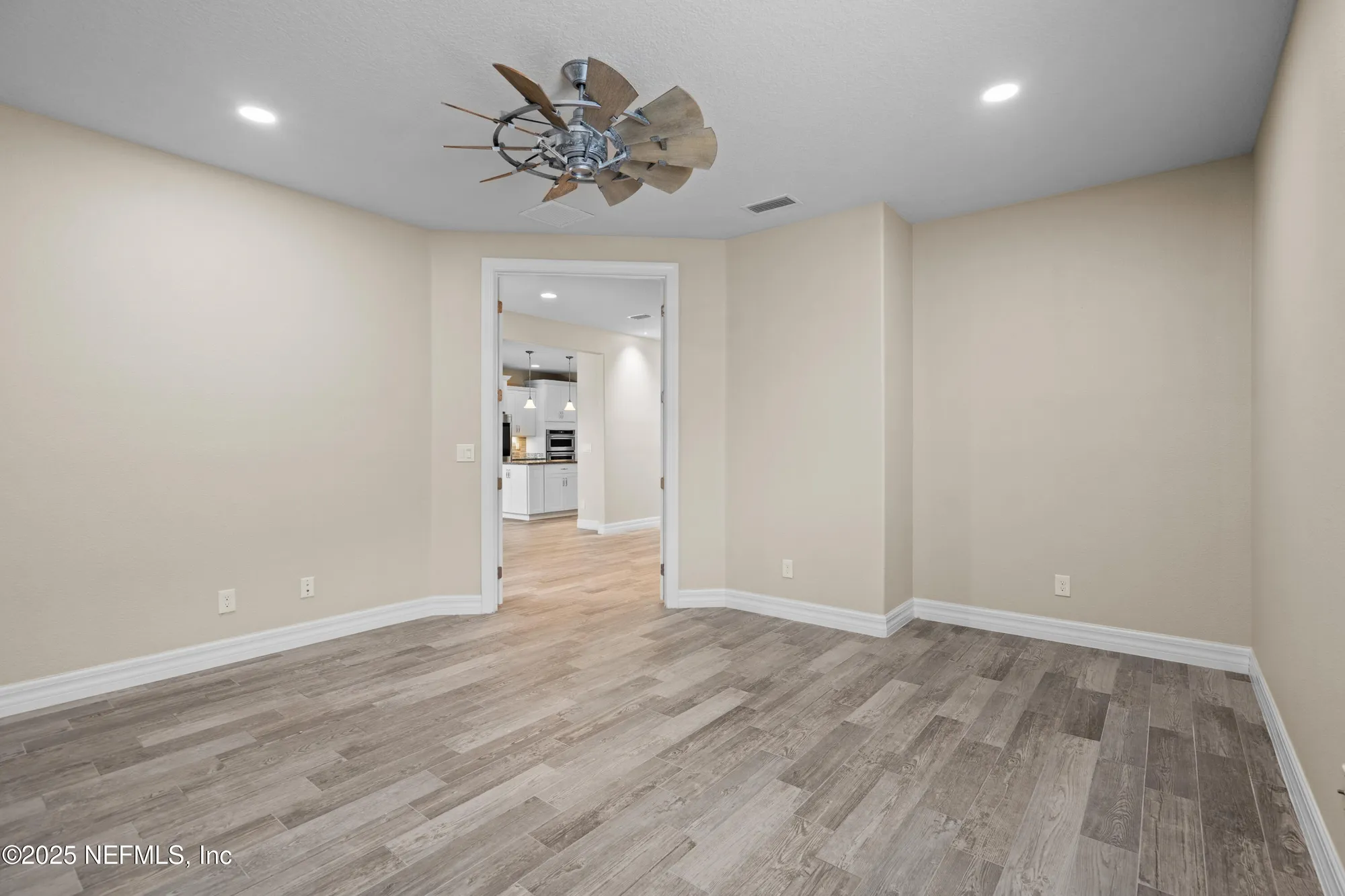 Property Slideshow image 23 of 51 | 435 tree side ln, Ponte Vedra, FL, 32081