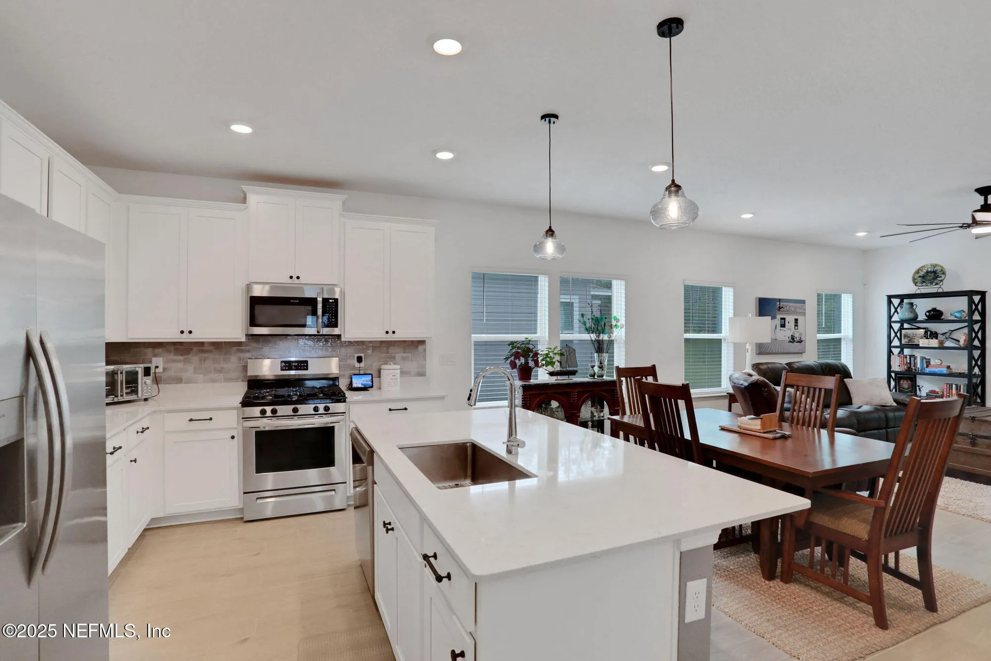 Property Slideshow image 13 of 50 | 75610 pondside ln, Yulee, FL, 32097