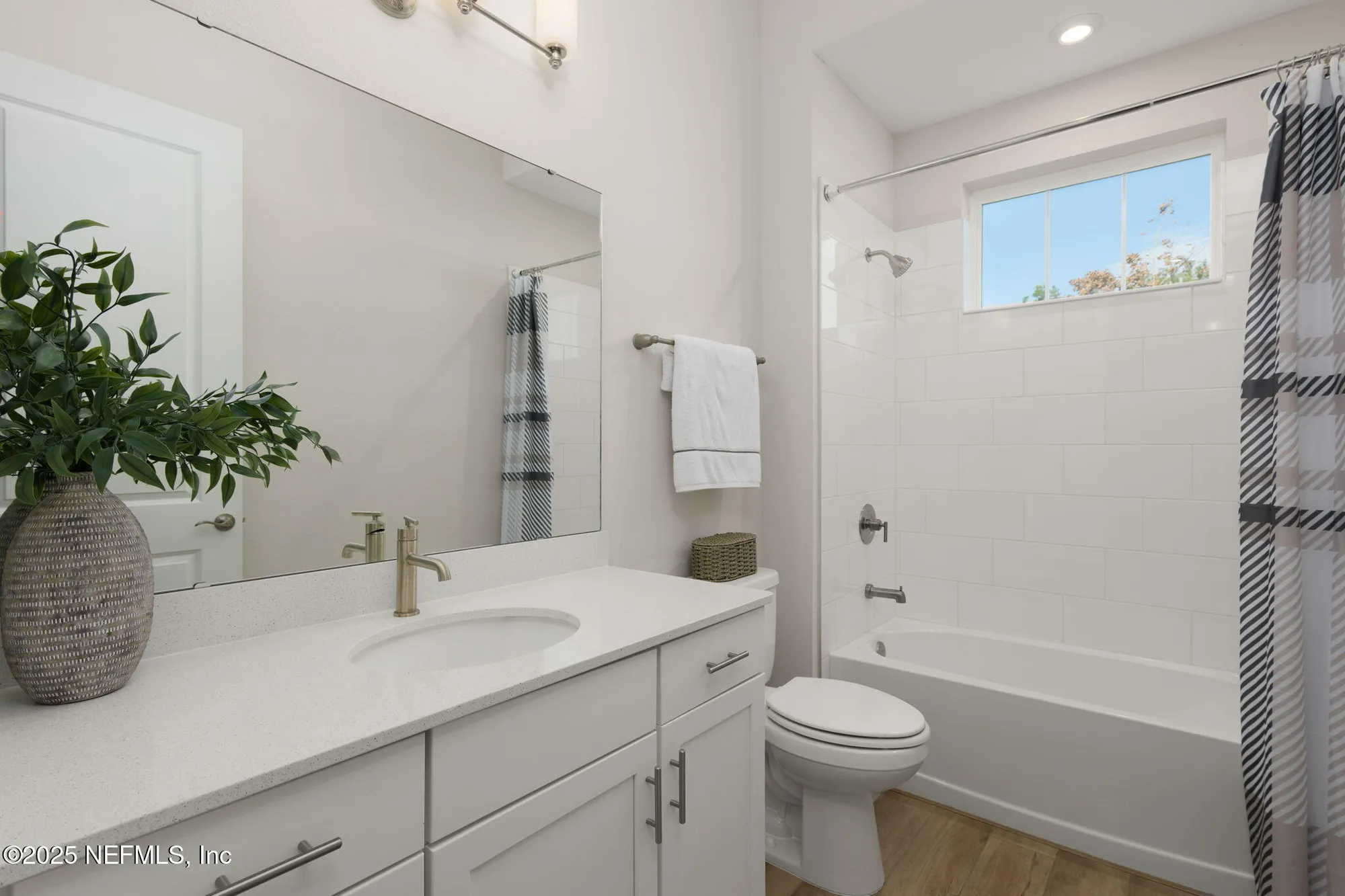 Property Slideshow image 22 of 68 | 253 pinellas way, St Johns, FL, 32259