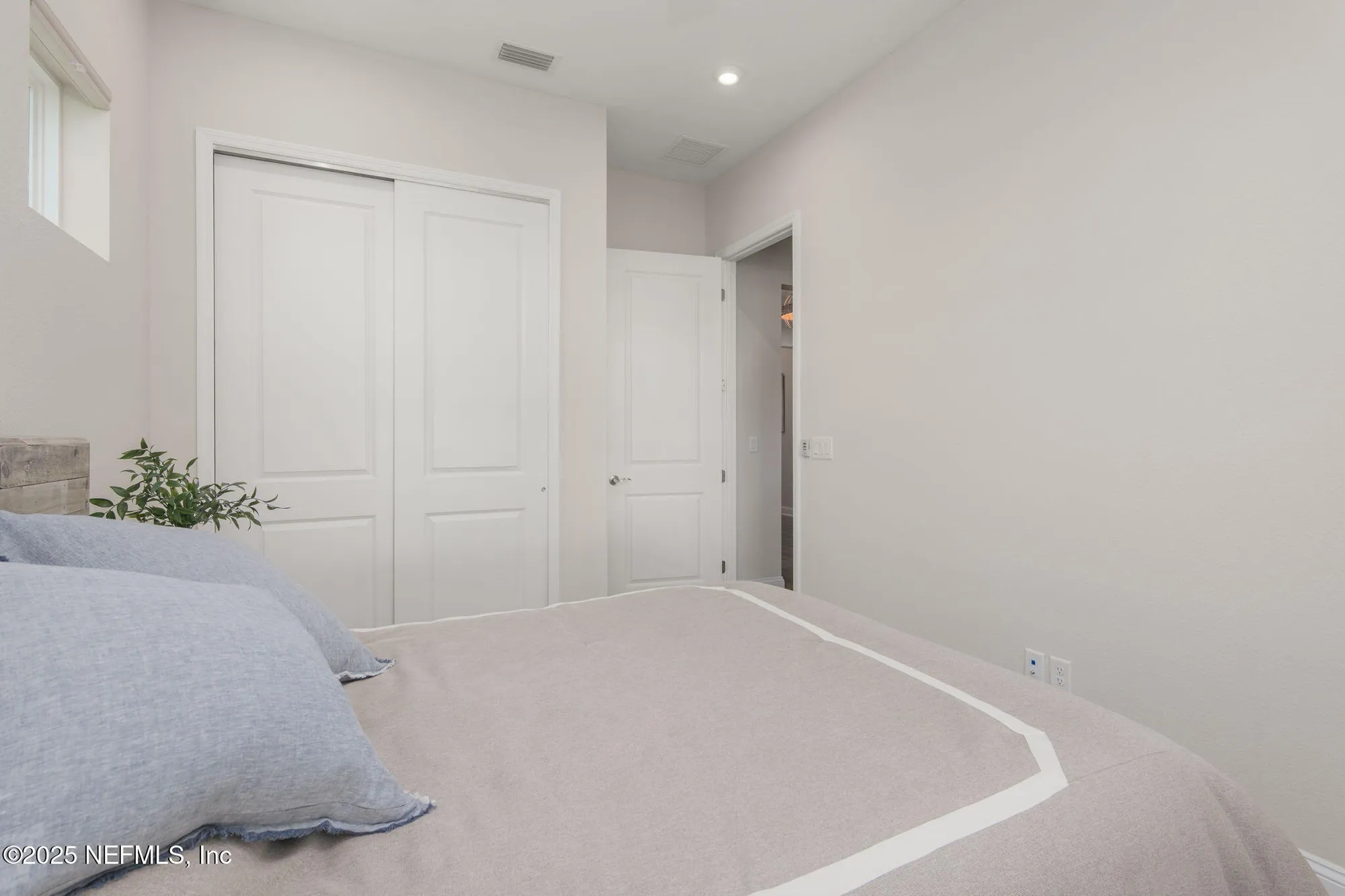 Property Slideshow image 24 of 68 | 253 pinellas way, St Johns, FL, 32259